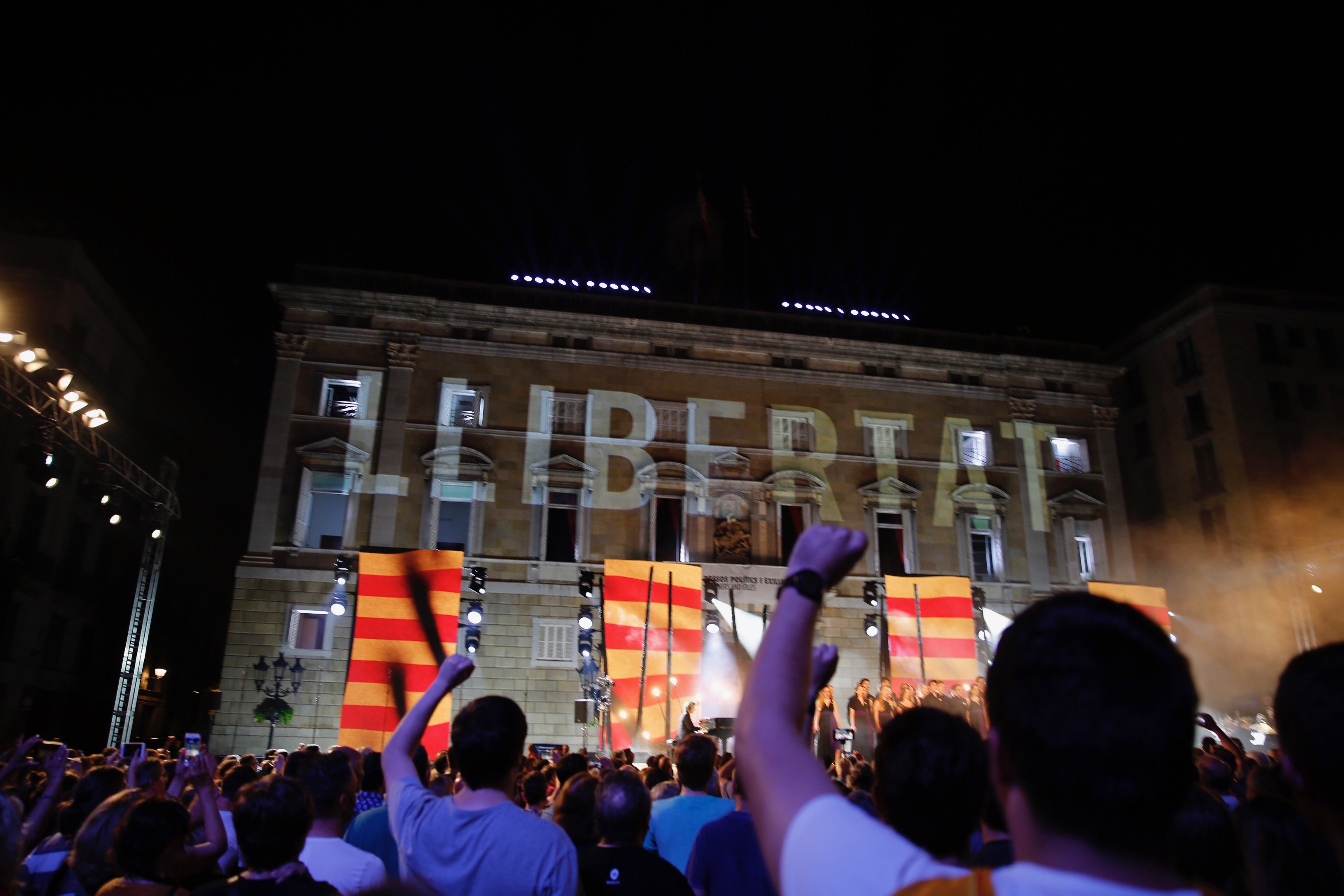 Los presos políticos y los exiliados protagonizan la Diada institucional más reivindicativa