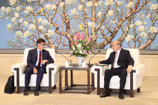 Salvador Illa a la Xina amb membre politburó PPC  ACN Salvador Illa a la Xina amb membre politburó PPC  ACN