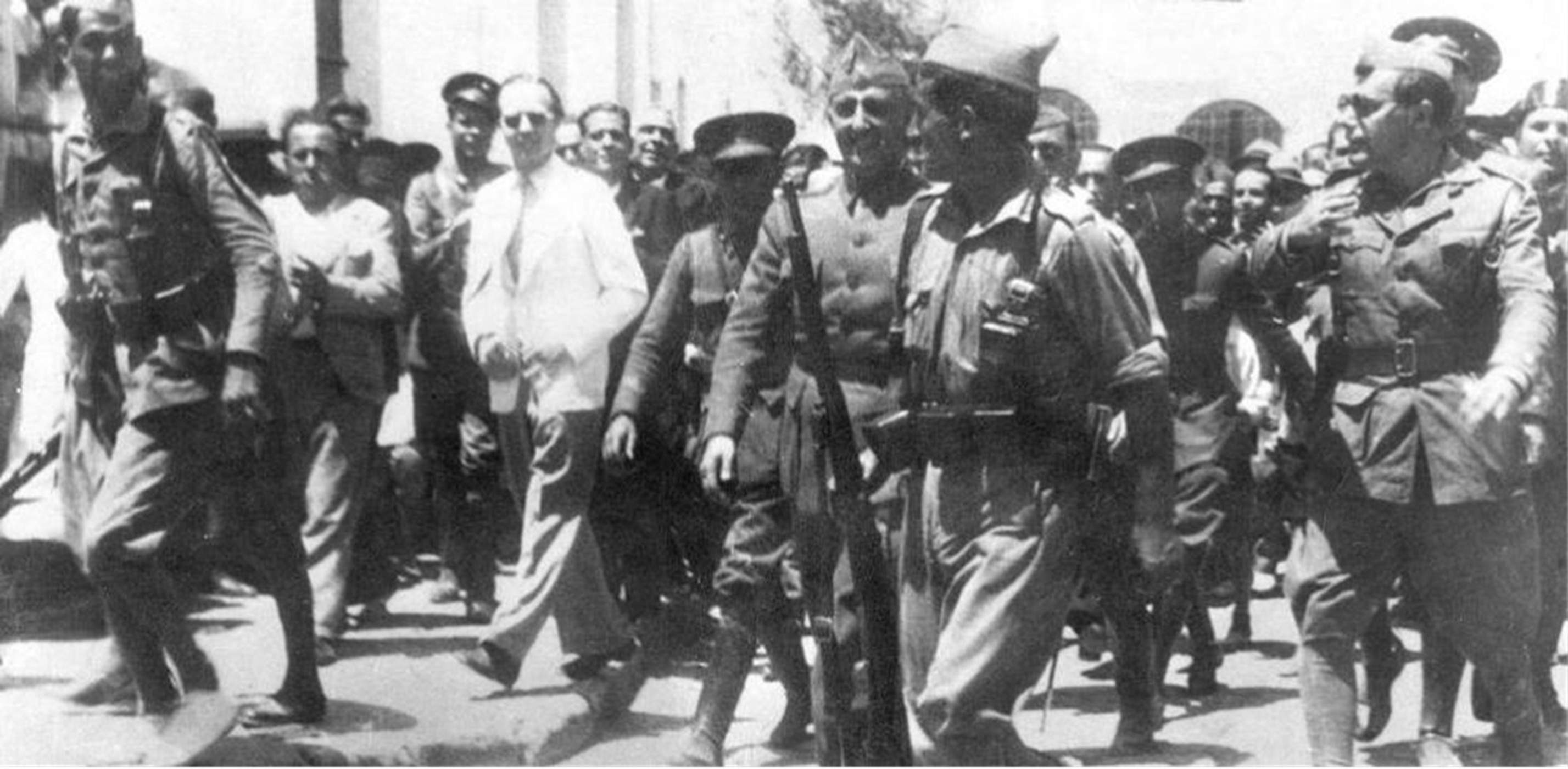 Franco arriba a Ceuta per a comandar la rebel·lió militar. Ceuta, 1936. Font EFE