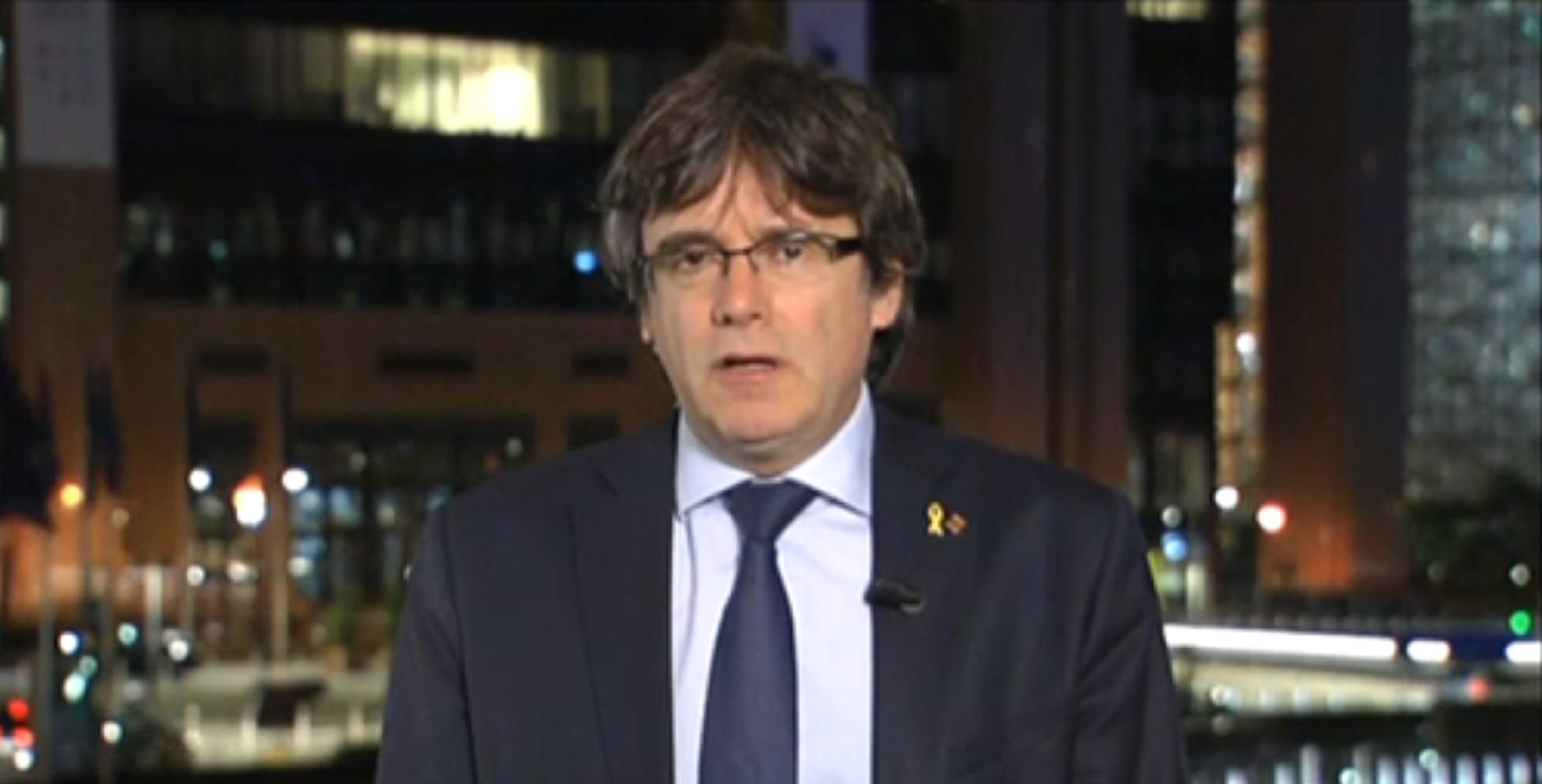 Puigdemont crida a sortir al carrer "cívicament" per plantar cara a la "imposició" d'Espanya