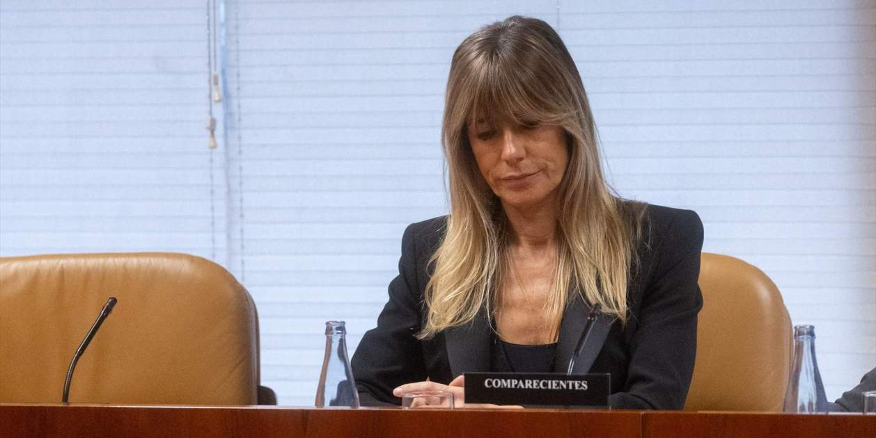 Begoña Gómez pide aplazar la audiencia preliminar del martes: el abogado tiene un juicio y la asesora un viaje
