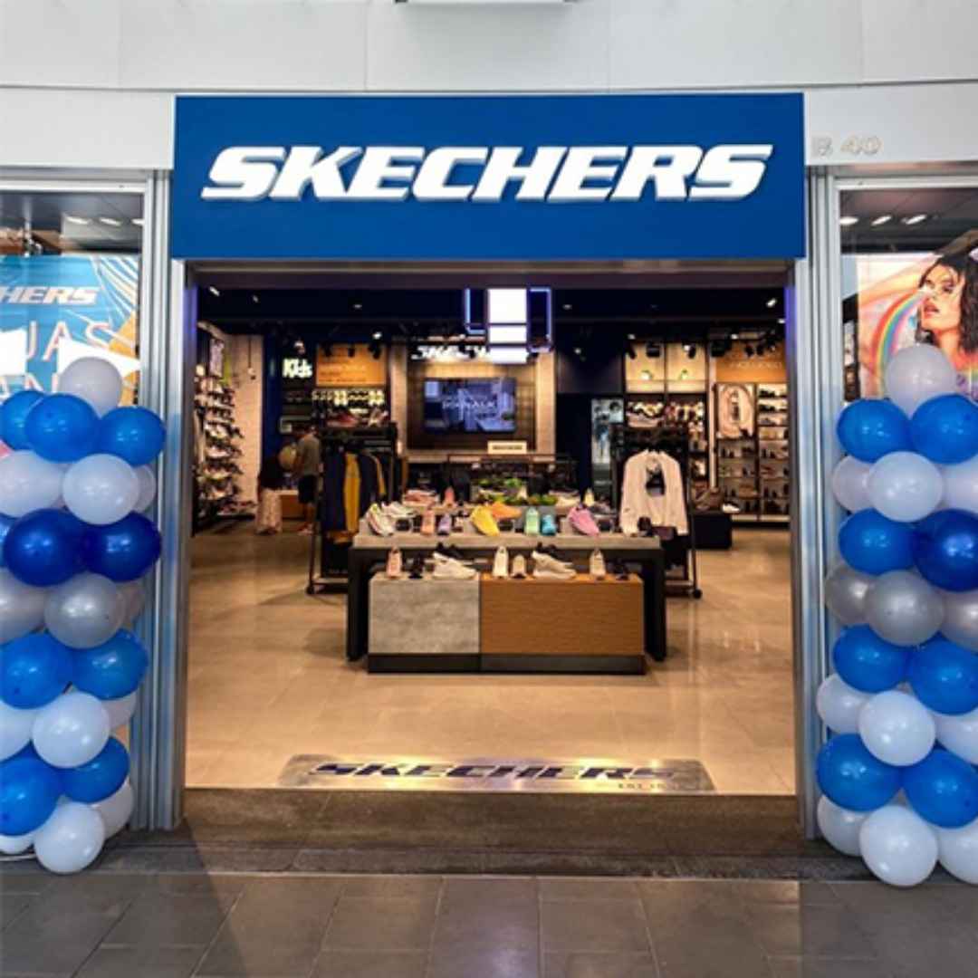 Les sandàlies Skechers que t’endús de vacances... i no et treus ni per passejar per la platja