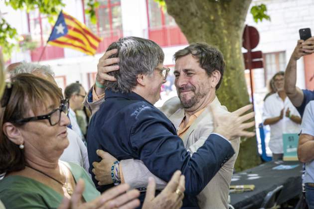 Acte 5 aniversari junts prat de molló puigdemont comin / Foto: Carlos Baglietto Acte 5 aniversari junts prat de molló puigdemont comin / Foto: Carlos Baglietto