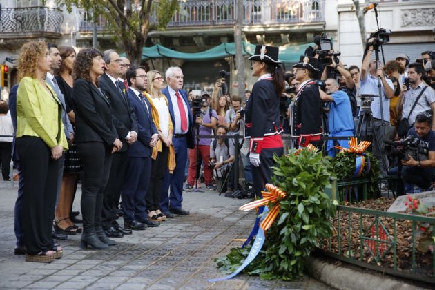 EL NACIONAL - Gobierno ofrenda floral Rafael Casanova - Sergi Alcazar