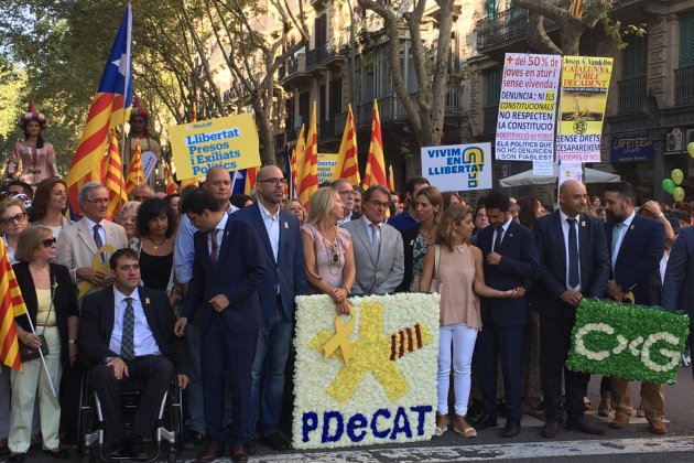 EL NACIONAL - ofrenda floral PDECAT - Sergi Alcazar