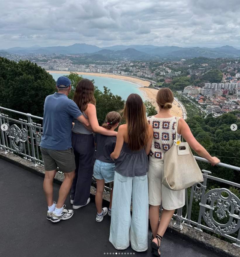 Àlex y Martina con las hijas Aroa Carla i Érika, Ig Àlex y Martina con las hijas Aroa Carla i Érika, Ig