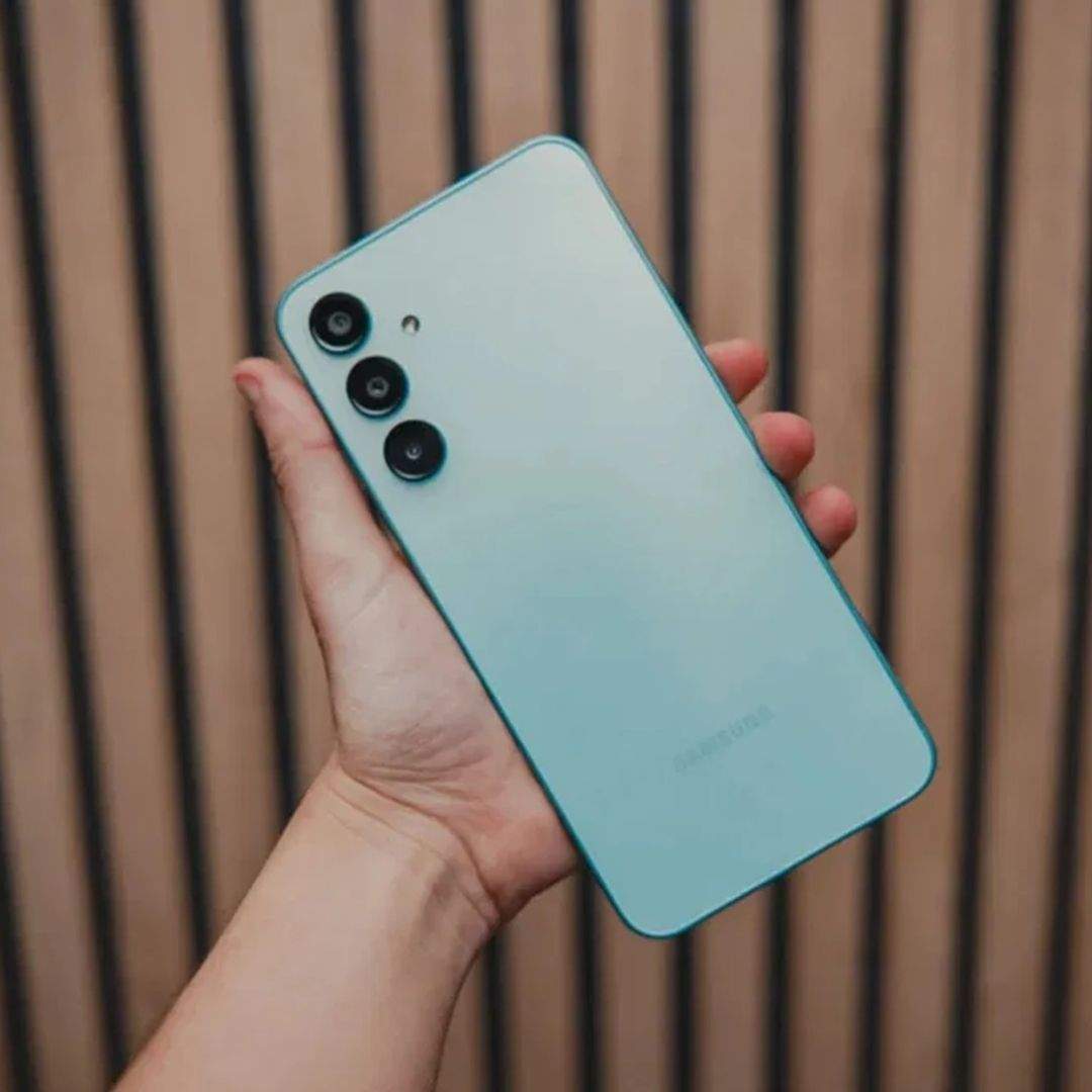 Aquest Samsung amb càmera de 50 MP és ideal per a qui només vol un mòbil que funcioni bé i duri tot el dia