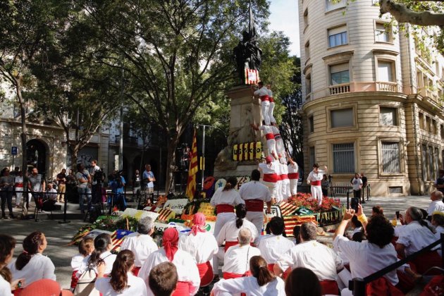 EL NACIONAL Diada 2018 Falconers Ofrena fliral Sergi Alcàzar EL NACIONAL Diada 2018 Falconers Ofrena fliral Sergi Alcàzar