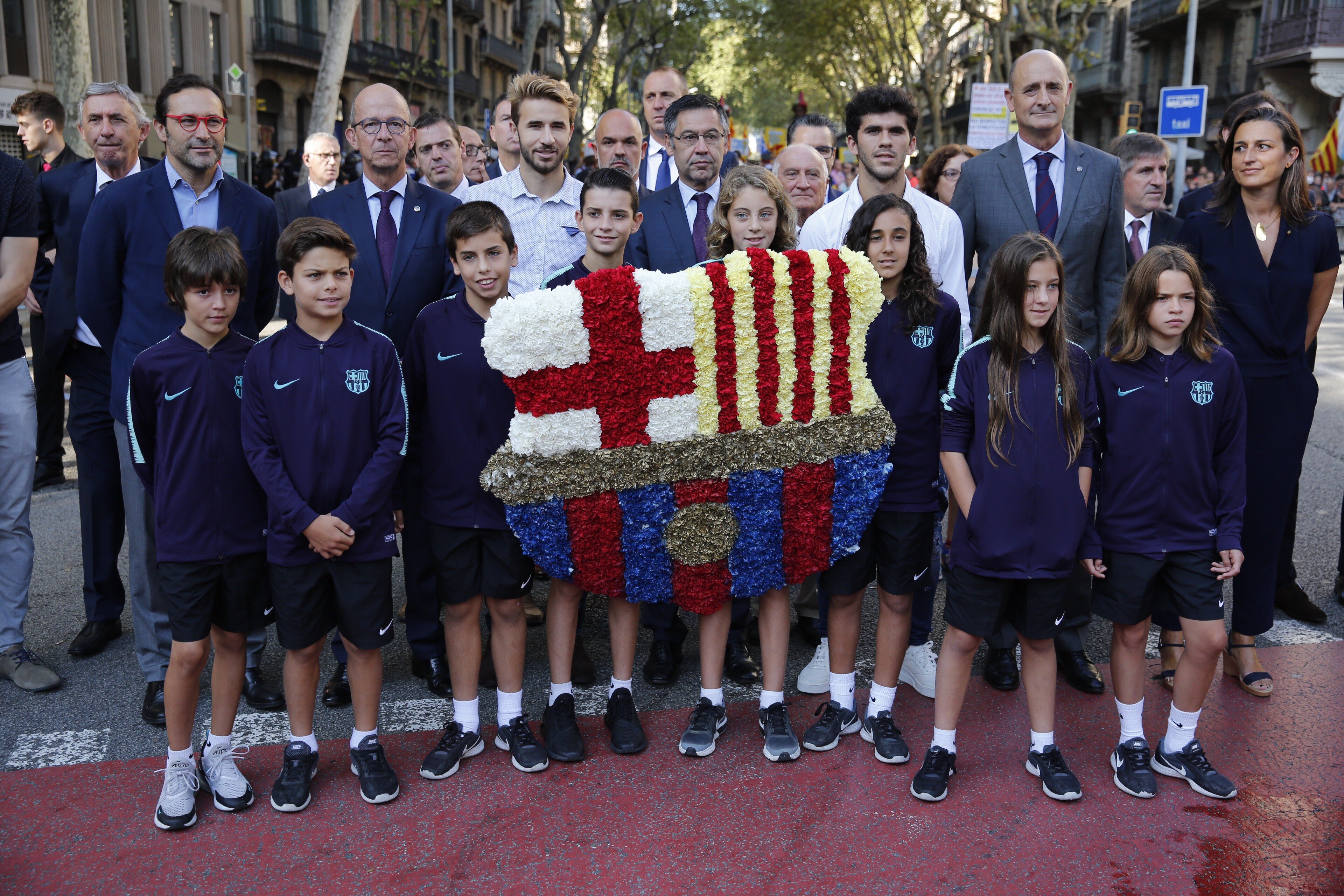 El deporte catalán hace la ofrenda en el monumento de Rafael Casanova