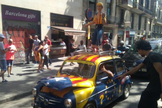 cotxe 600 estelada Diada 2018 Gustau nerín cotxe 600 estelada Diada 2018 Gustau nerín
