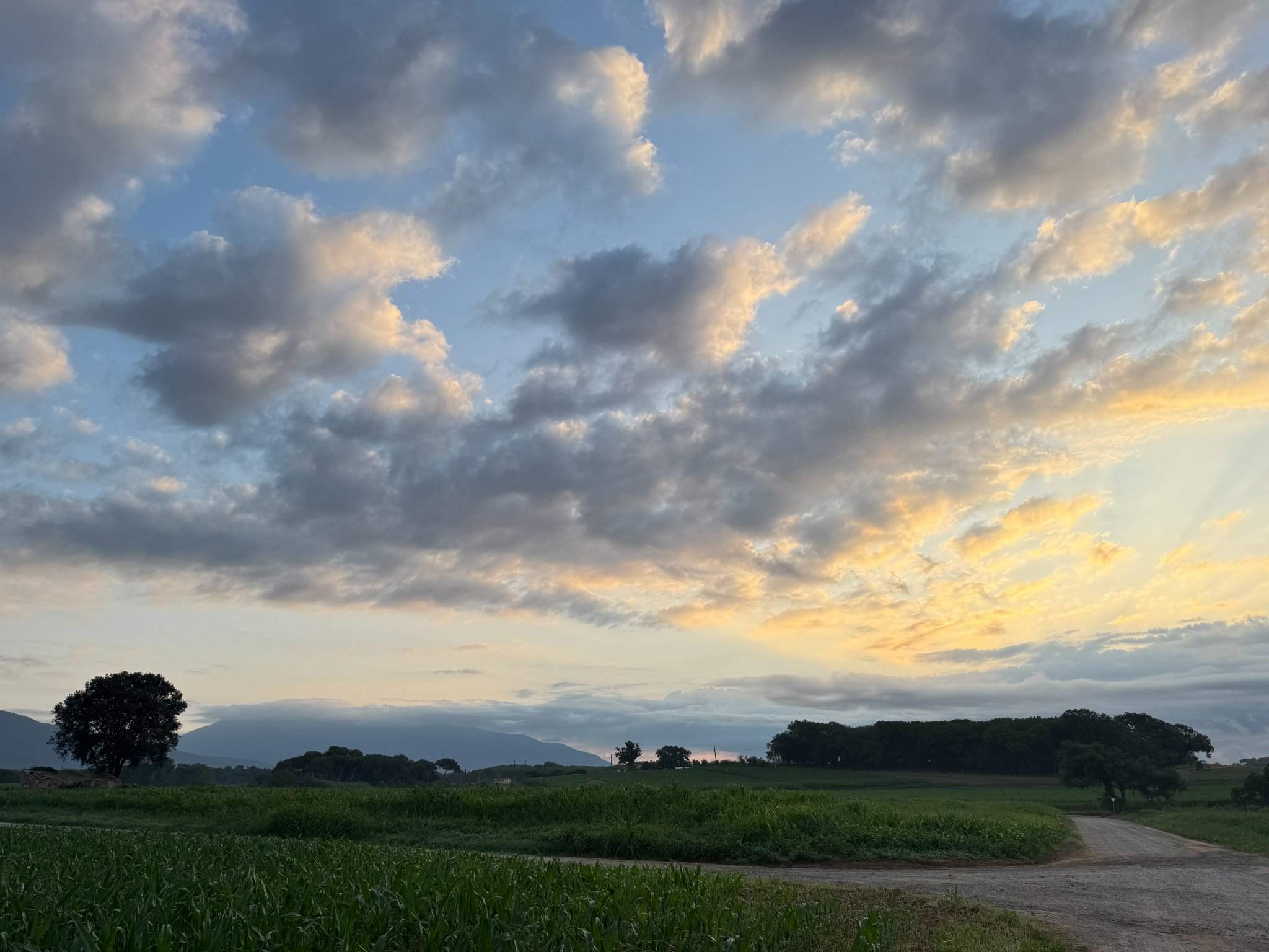 Calma tensa a Catalunya abans d'una nova entrada freda que portarà ruixats i tronades
