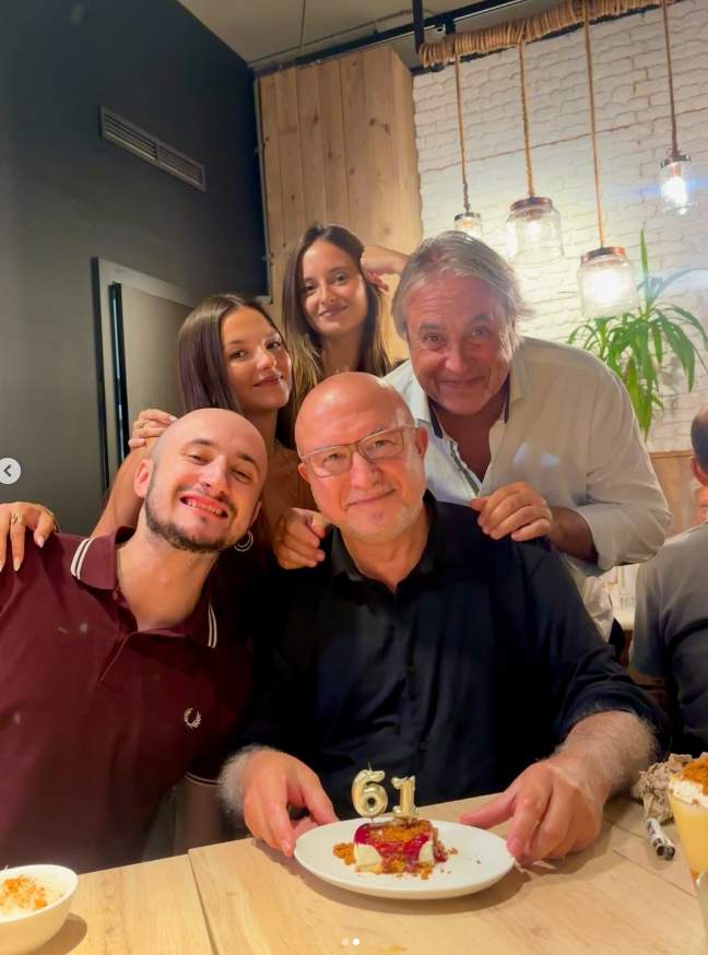 Sergi Mas hace 61 con los tres hijos, Ig Sergi Mas hace 61 con los tres hijos, Ig
