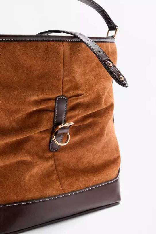 Bolso treu efecte davant de