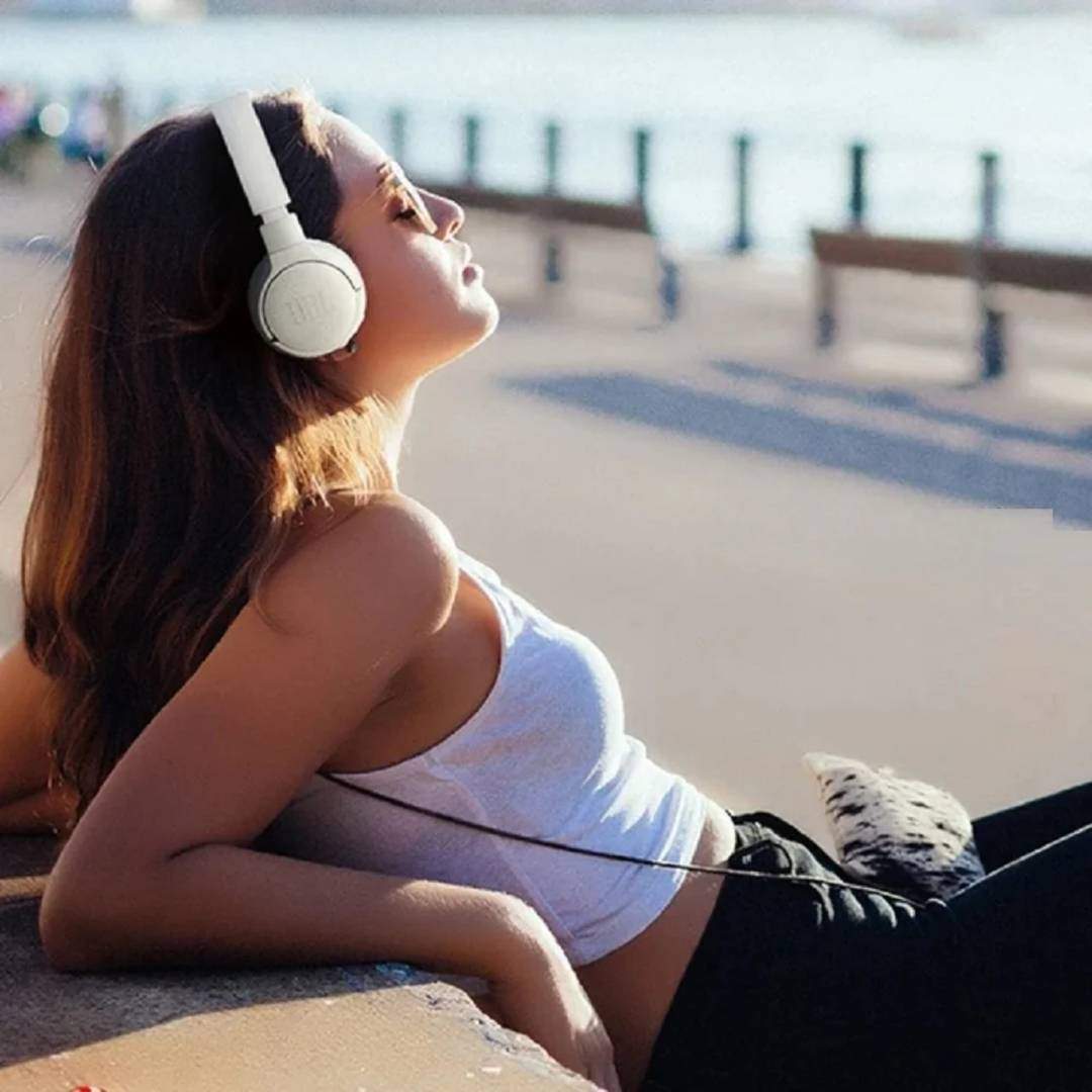 Bluetooth, fins a 76 hores de bateria i greus envoltants: els auriculars més recomanats ara mateix