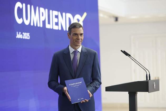Sánchez Cumpliendo EFE Sánchez Cumpliendo EFE