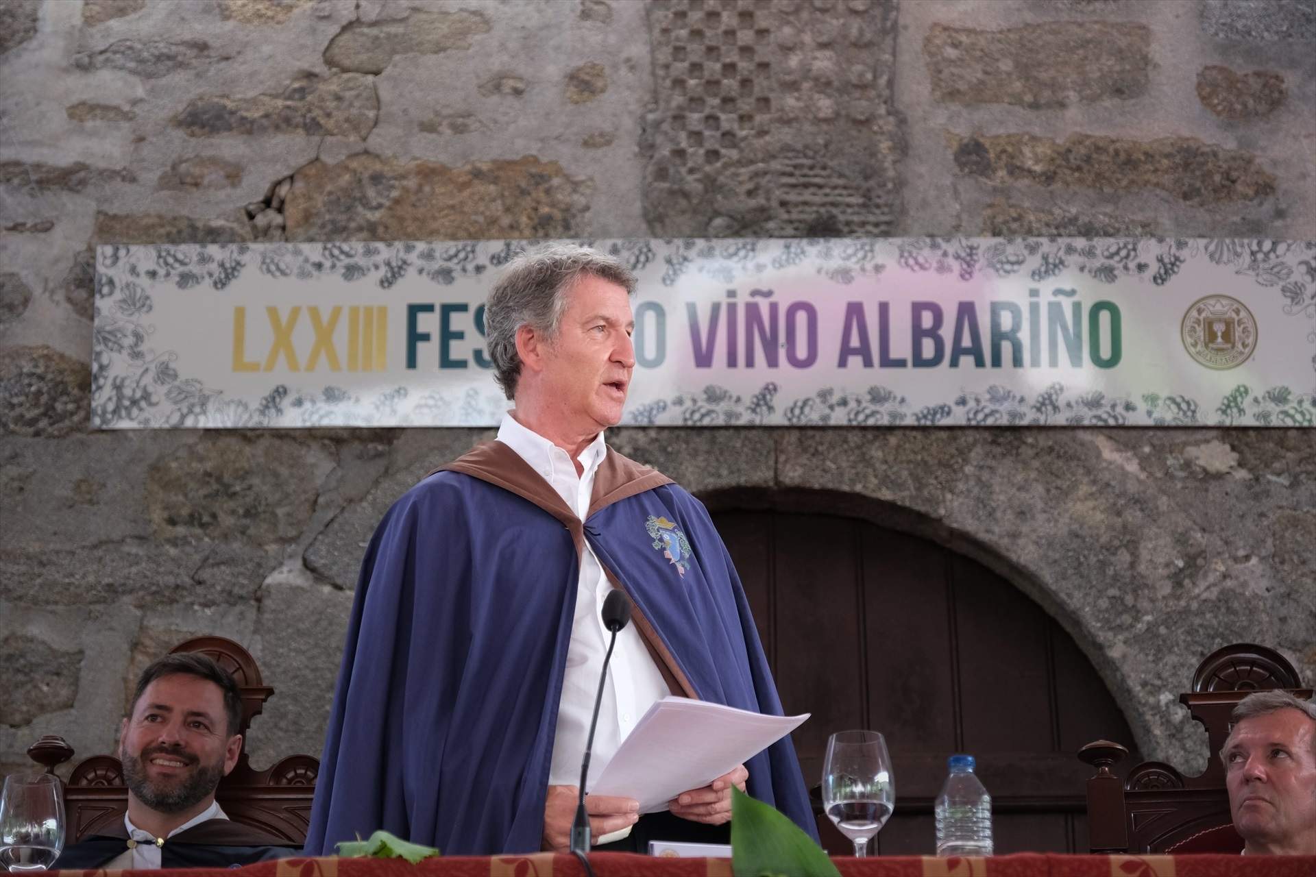 Feijóo aclareix que estava de broma quan va assegurar que les vacances estan "sobrevalorades"