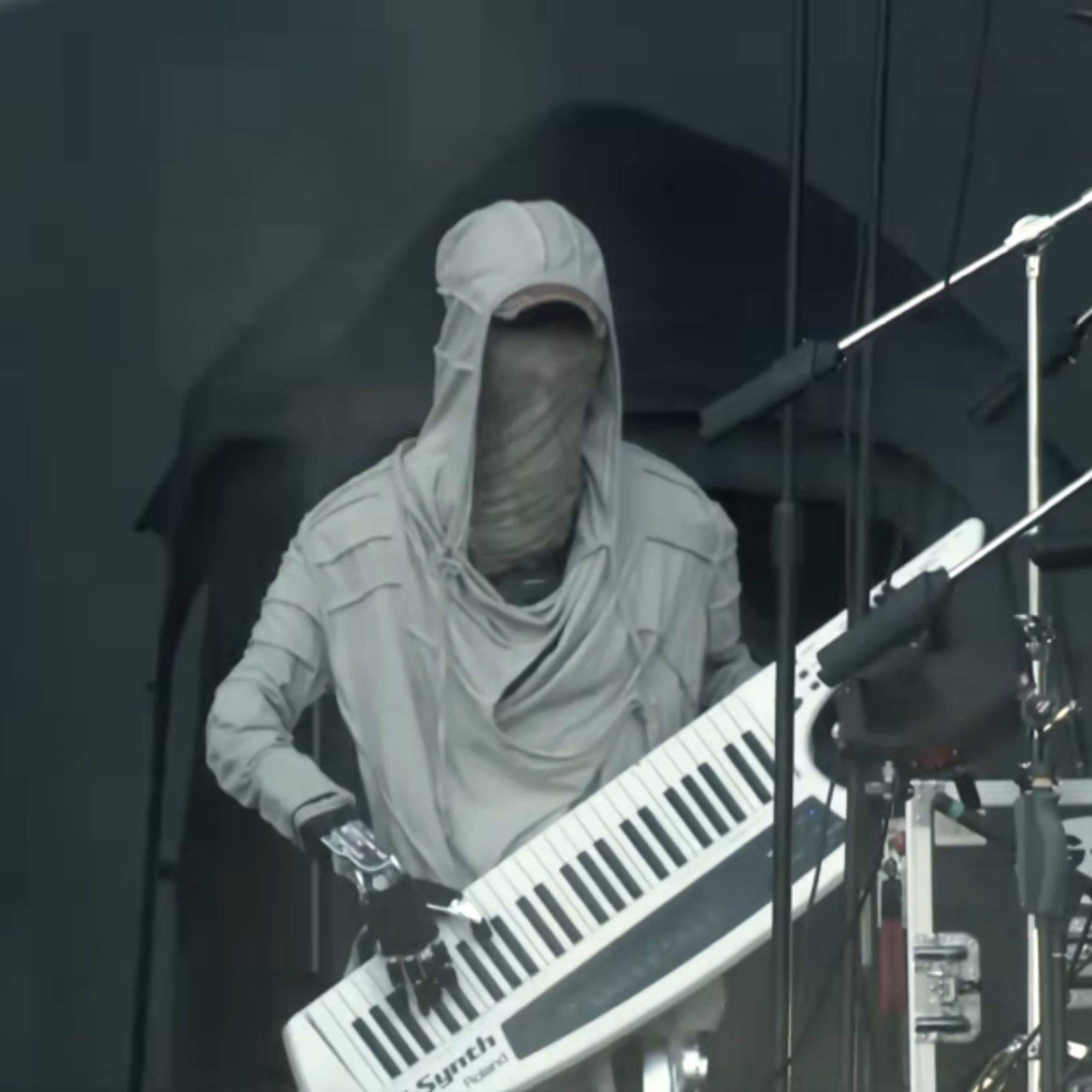 Un robot humanoide es converteix en estrella de rock i aquest vídeo no deixa dubtes