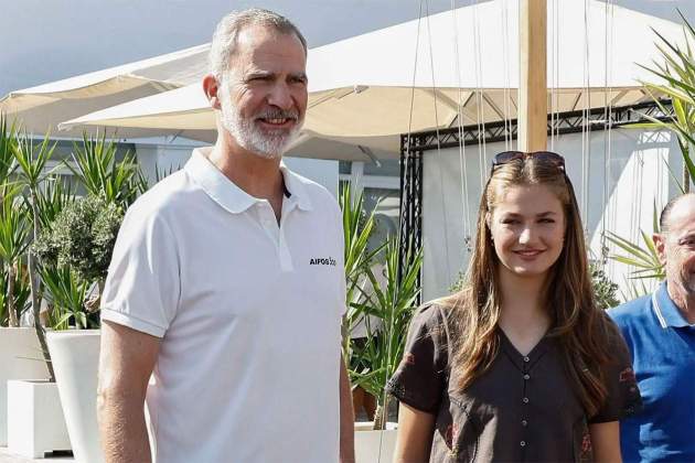 Felipe VI y la princesa Leonor EFE