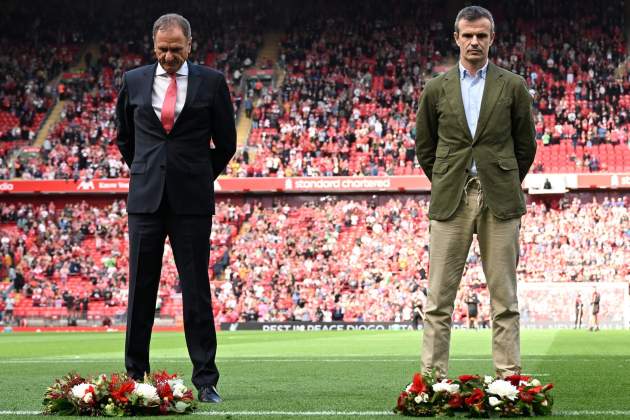 Phil Thompson Jon Uriarte Homenatge Diogo Jota Liverpool Phil Thompson Jon Uriarte Homenatge Diogo Jota Liverpool