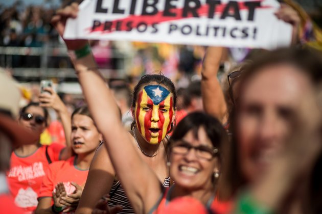 diada 2018 11 setembre estelades felicitat (qualitat bona) - Carles Palacio