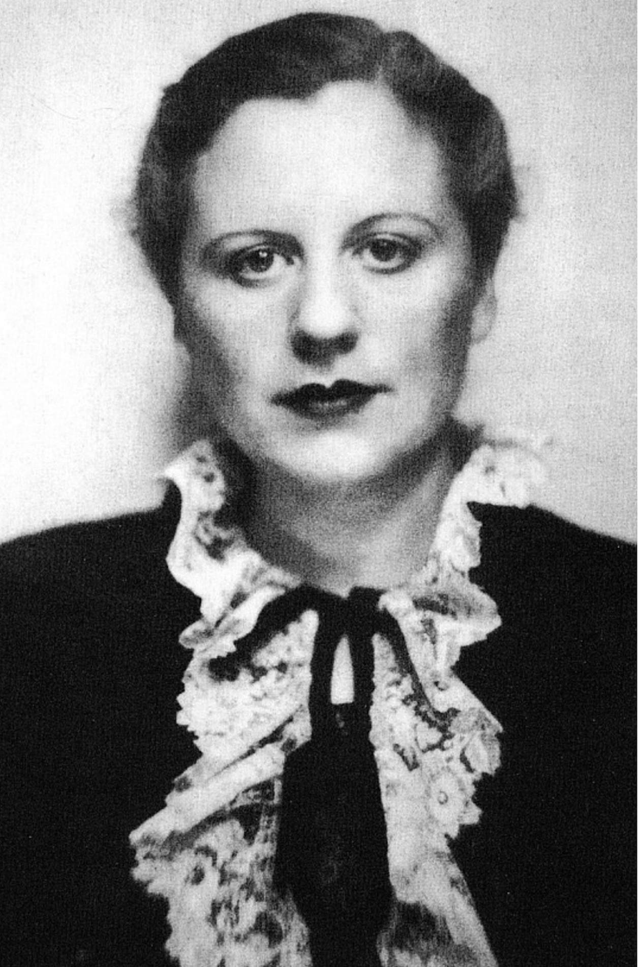 Neix Elvira Lewi, l’escriptora estranyament desapareguda amb l’ocupació franquista