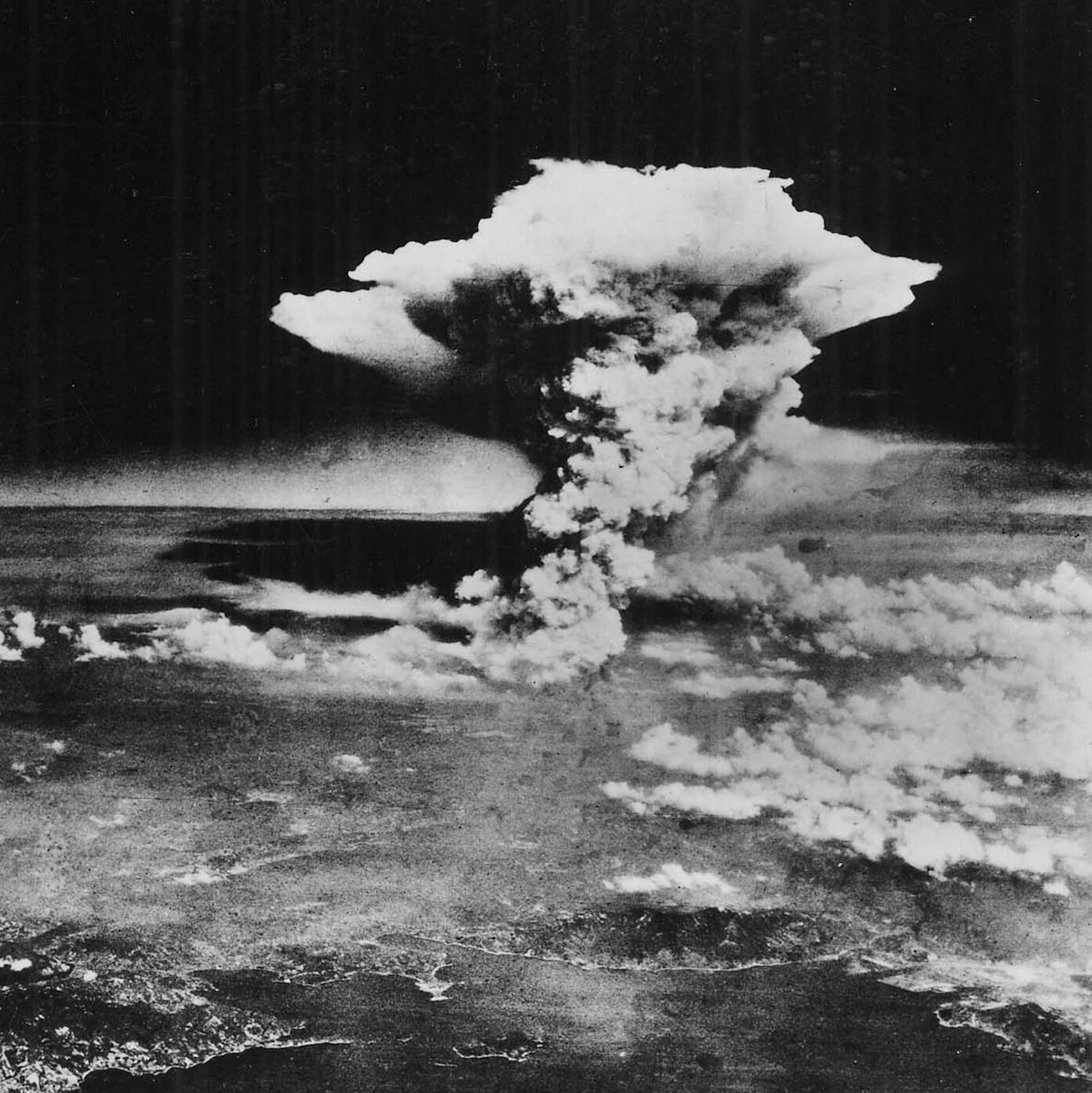 Les portades | Hiroshima recorda els 80 anys de la bomba atòmica mentre el món reviu l'amenaça nuclear