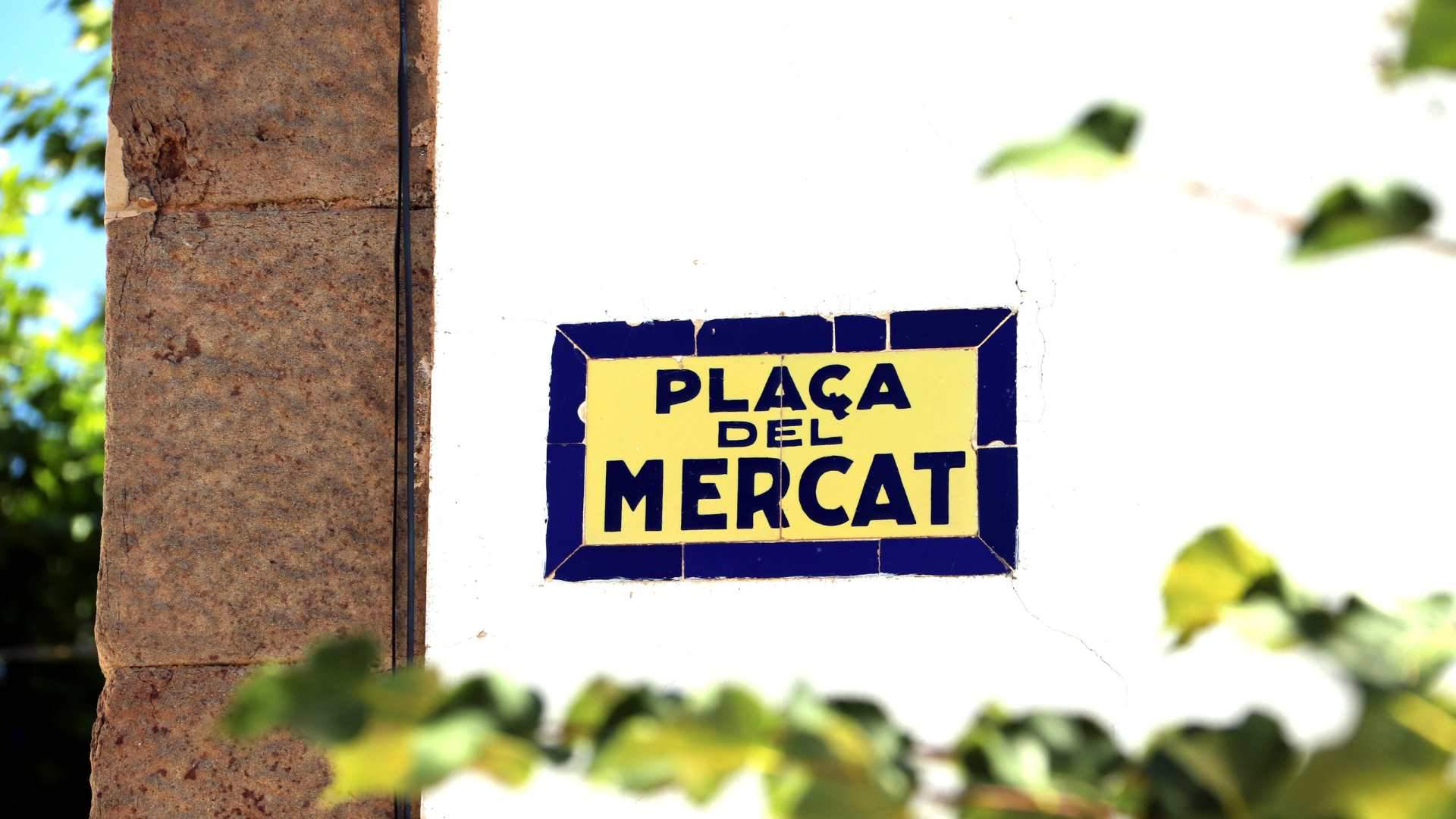 Els noms de carrer més comuns a cada comarca de Catalunya: quins són i què diuen sobre nosaltres?