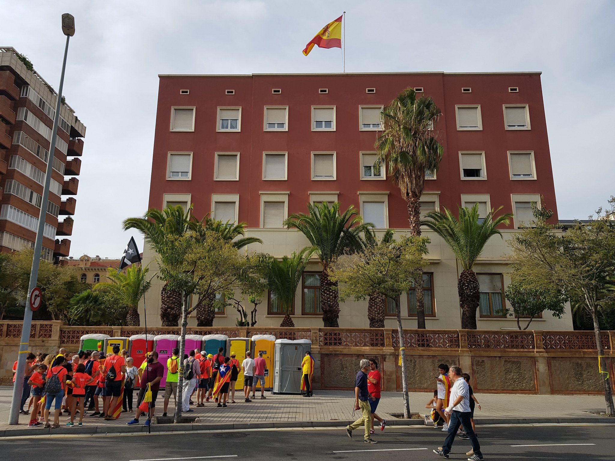 El curioso lugar donde se han instalado los lavabos de la Diada