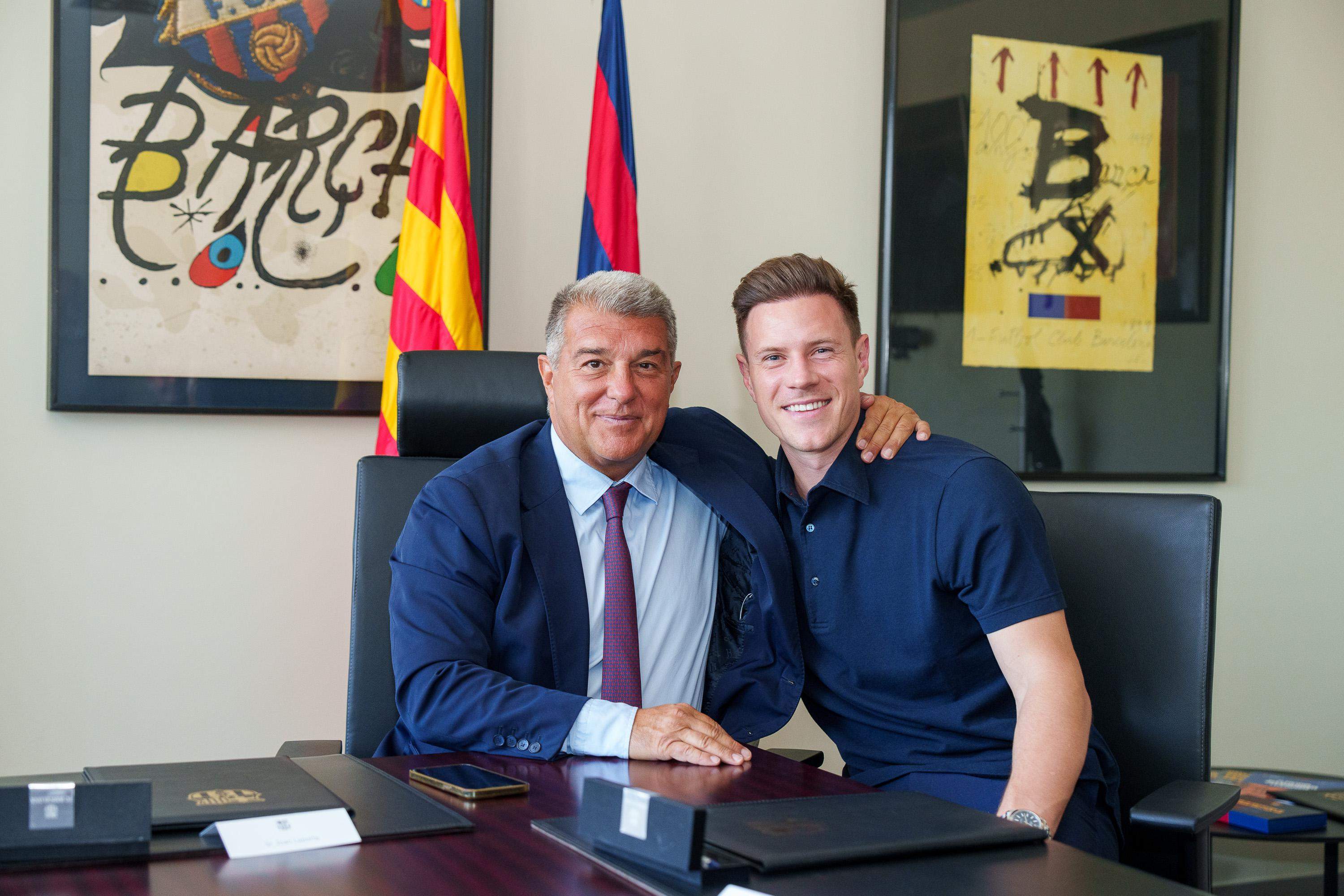 Ter Stegen firma su informe médico y el Barça le devuelve la capitanía