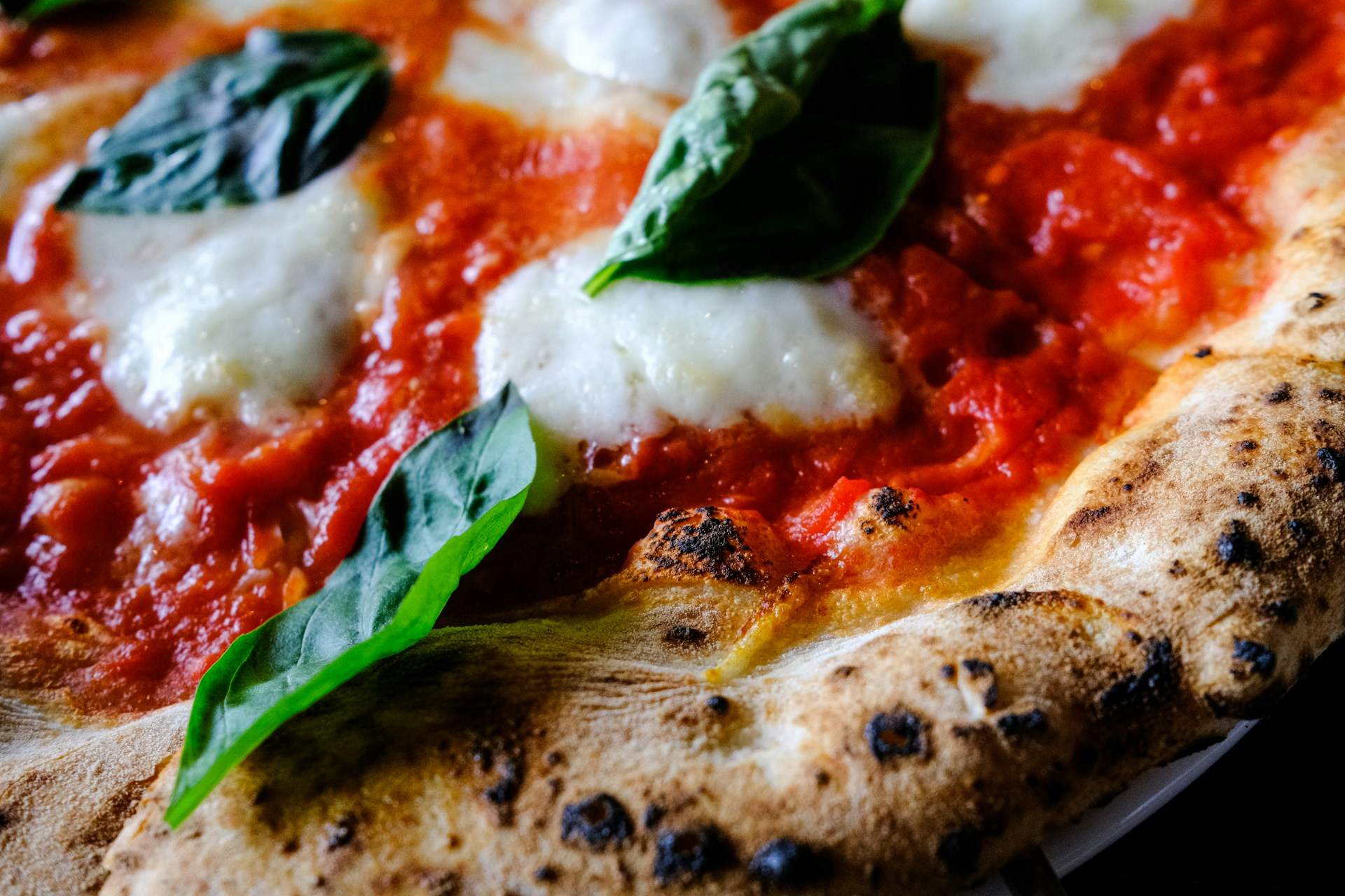 Qui va inventar la pizza? La història real darrere del plat més famós del món