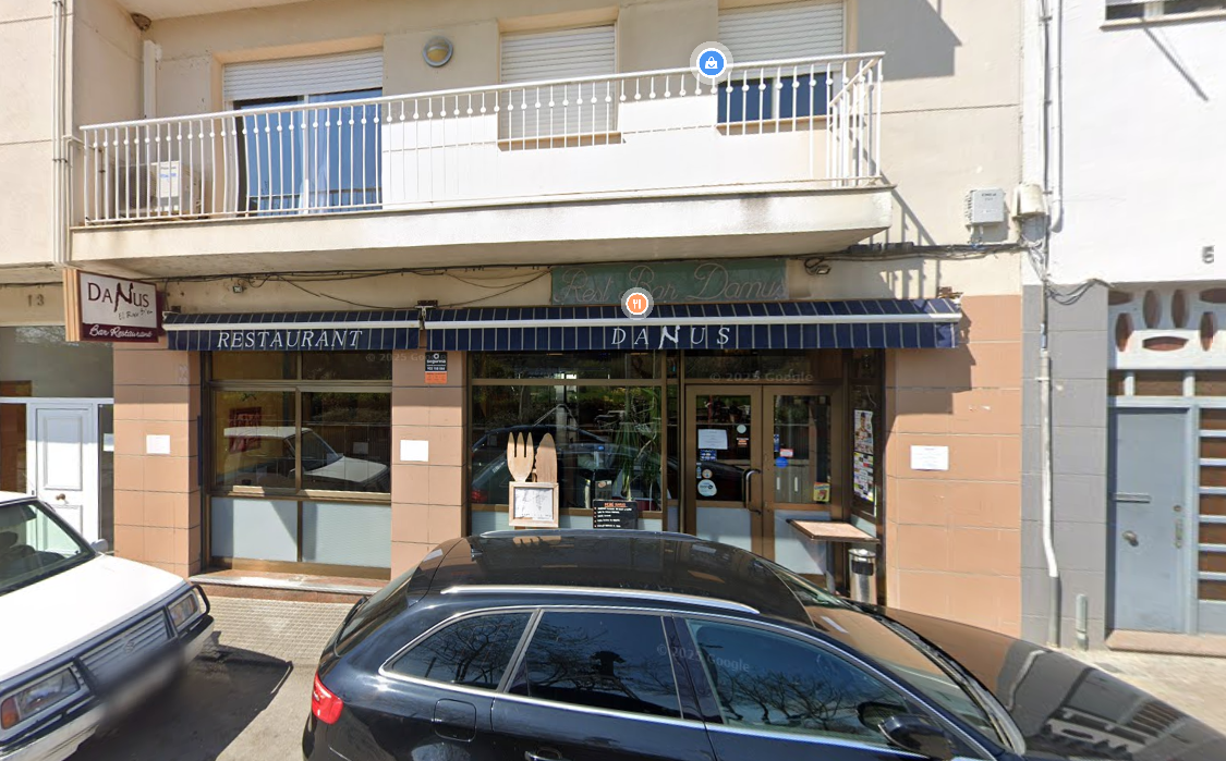 Tiktoker veu "increïble" que clients demanin ser atesos en català: "El castellano se entiende perfectamente"