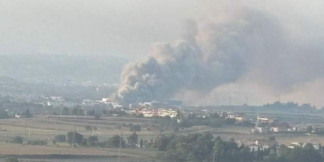 Imatge de l'incendi al Polígon industrial Malloles de Vic / Bombers
