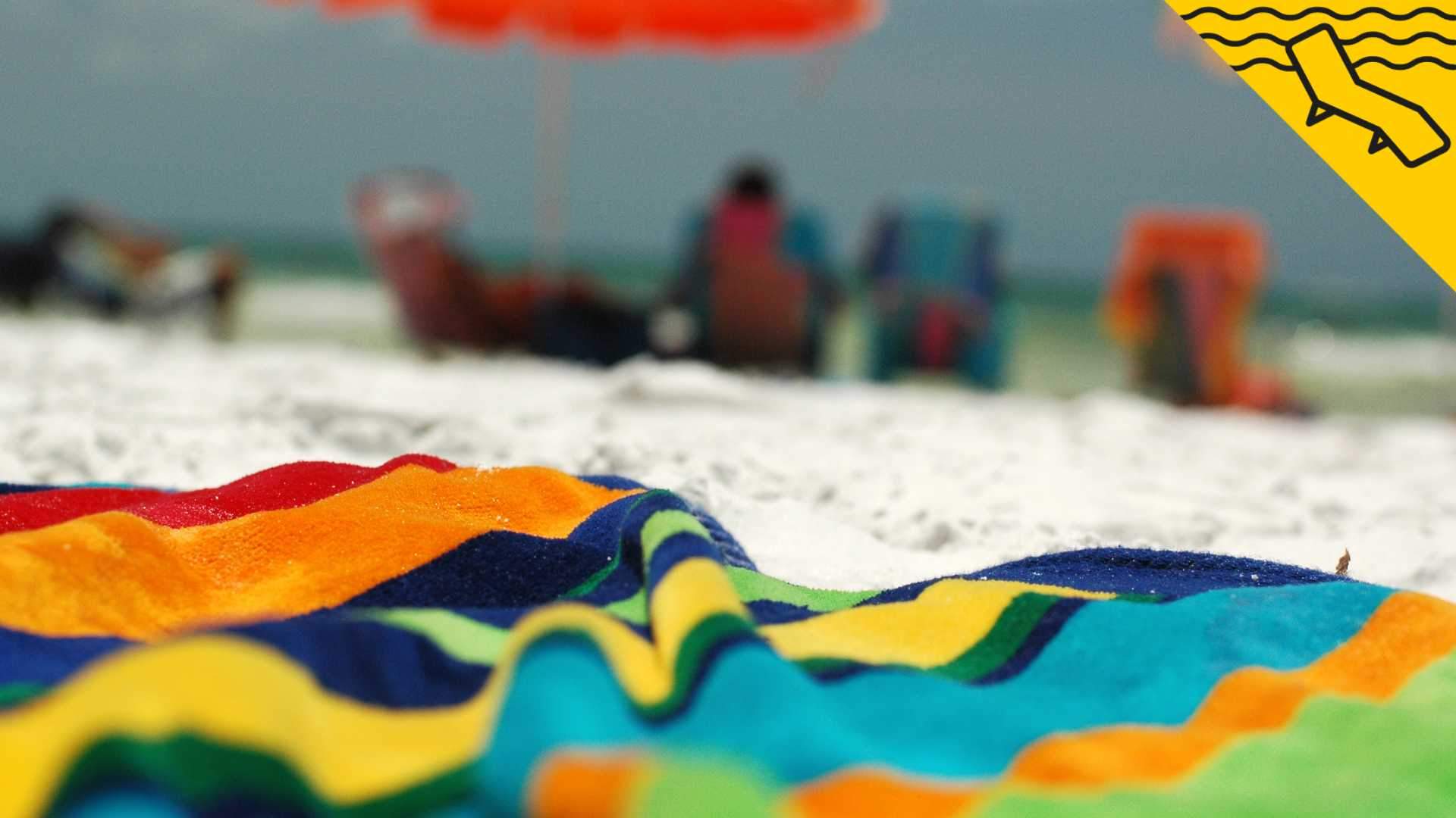 No necessites bossa per anar a la platja: descobreix el truc de la tovallola