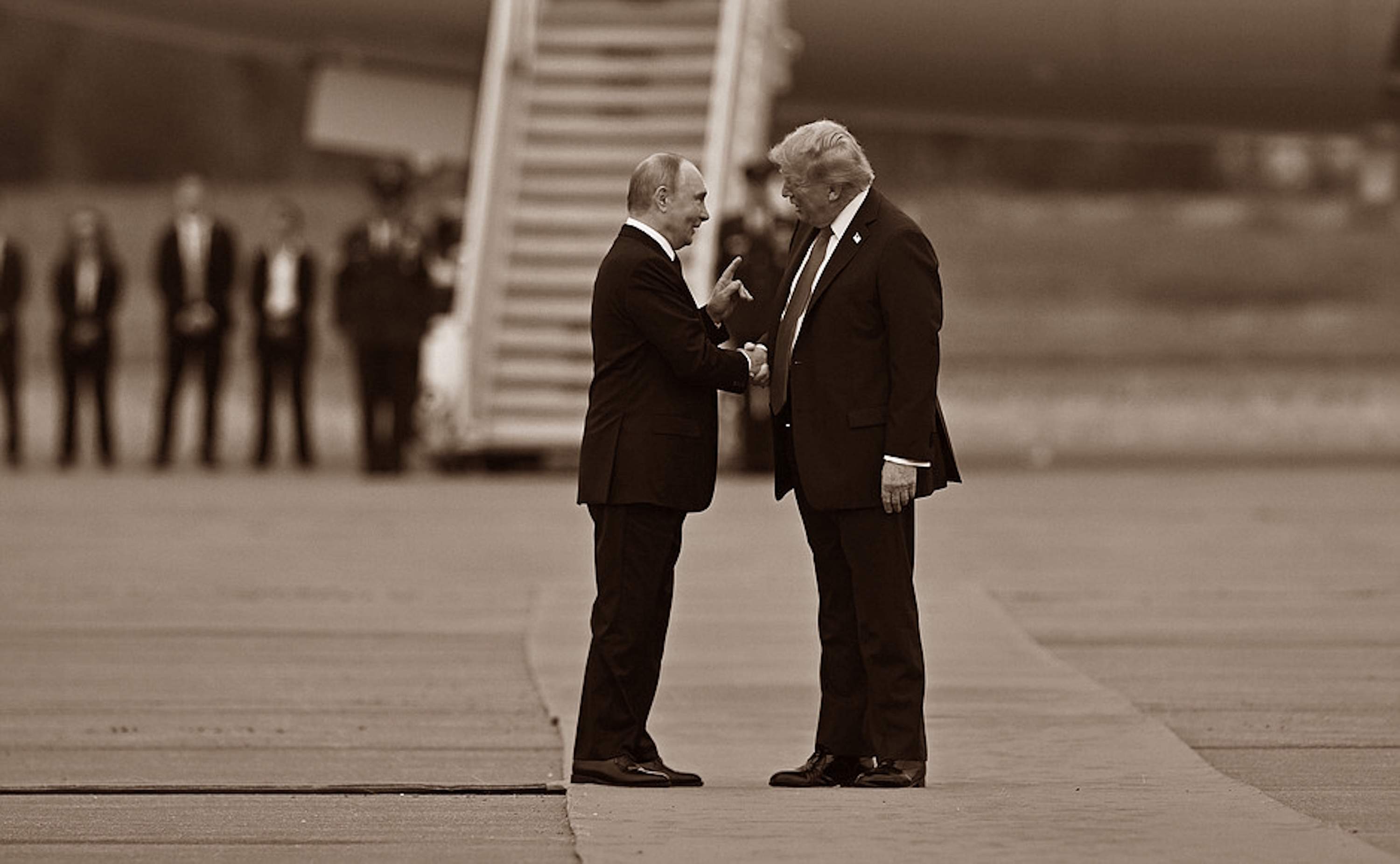 Les portades | Trump i Putin maquillen el fracàs de la cimera d’Alaska