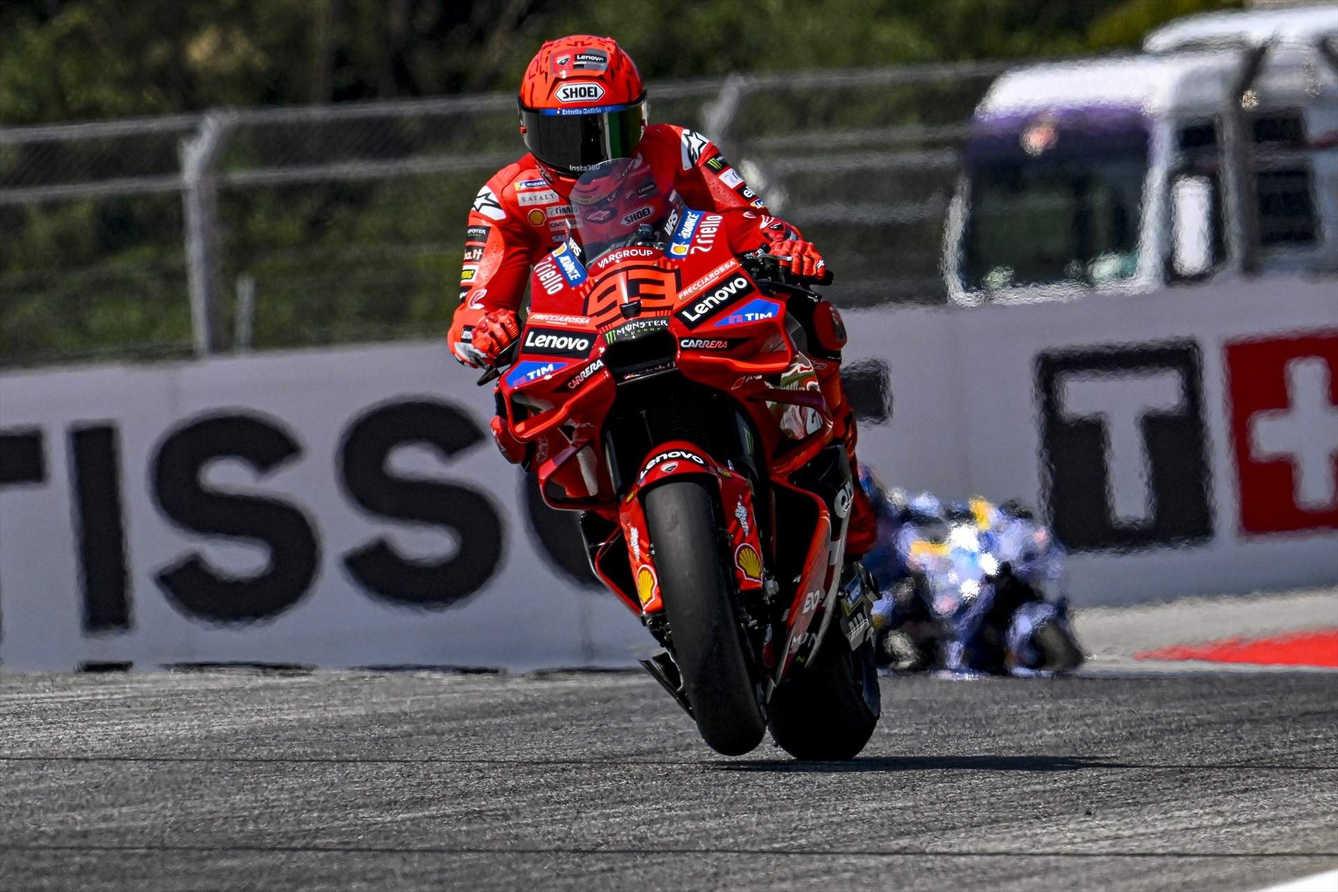 Marc Márquez no entén de vacances: victòria en l'esprint d'Àustria per ser encara més líder