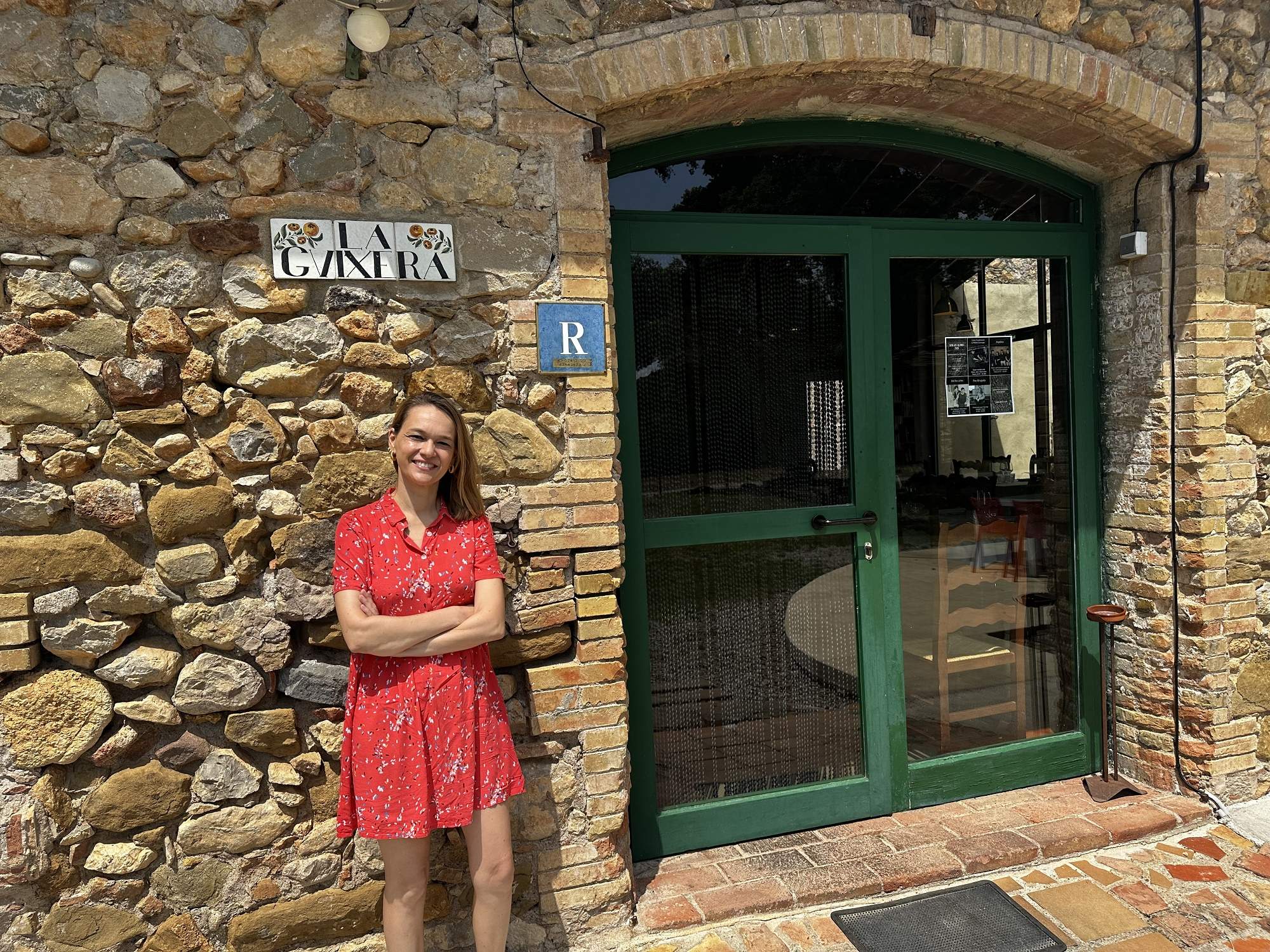El restaurant de la Garrotxa enmig de la natura que fa màgia amb la seva brasa