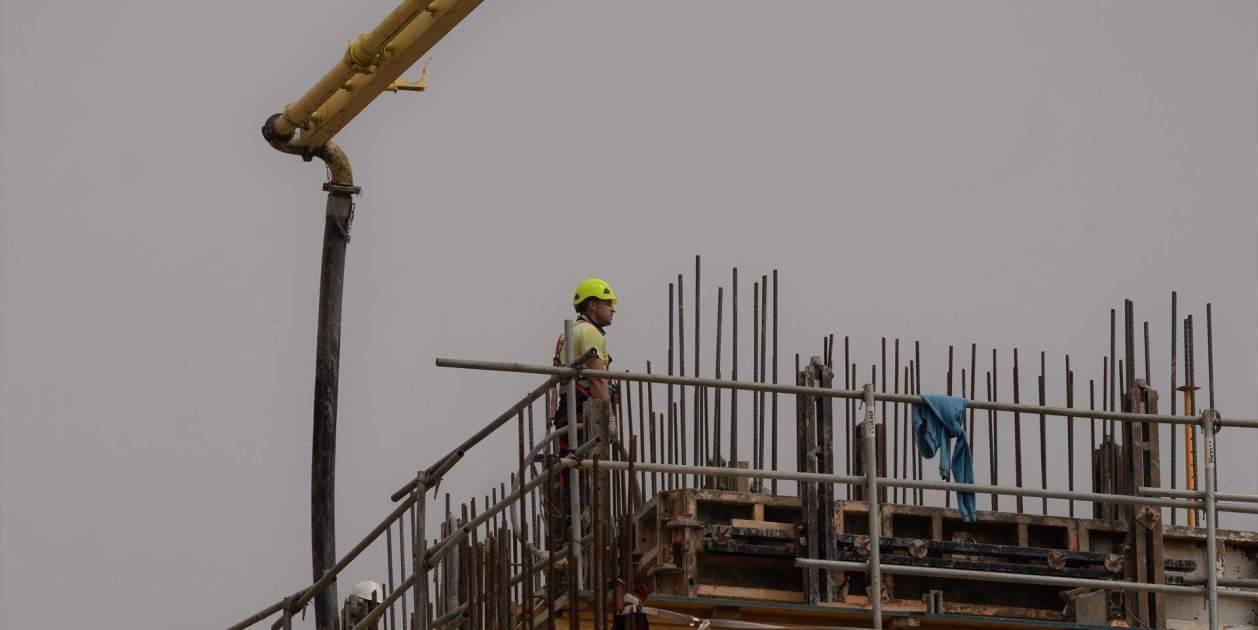 vivienda grua edificio construccion europa press