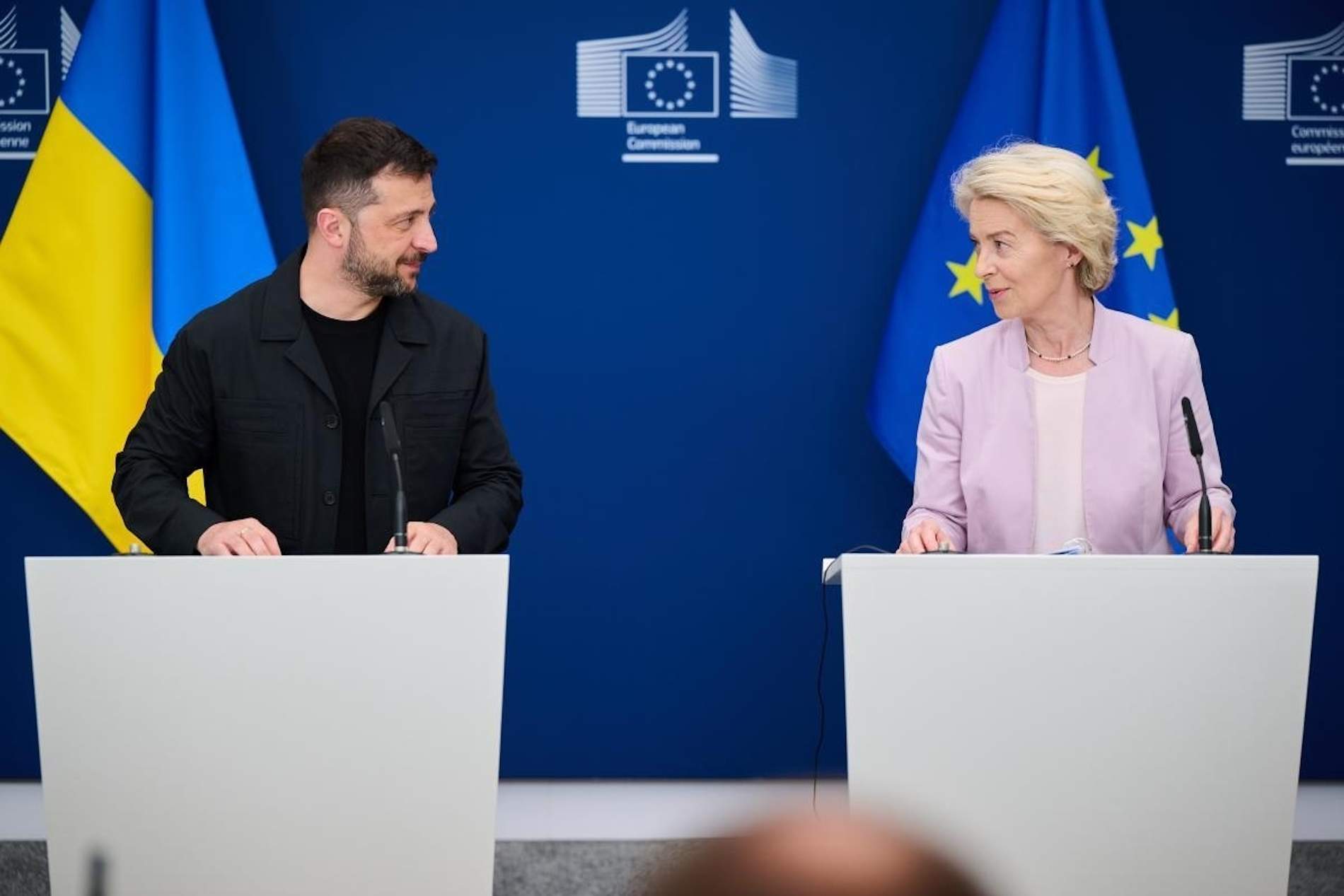 Evitar que Trump premiï Putin amb el Donbàs, l'objectiu principal de la comitiva europea a Washington