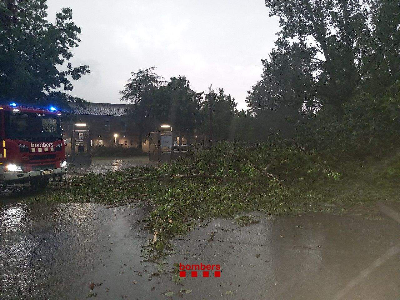 Las lluvias anegan la Seu d'Urgell y dejan acumulados importantes en varios lugares | VÍDEO