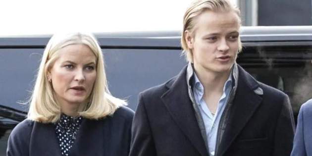 Mette Marit i el seu fill Marius Borg Mette Marit i el seu fill Marius Borg