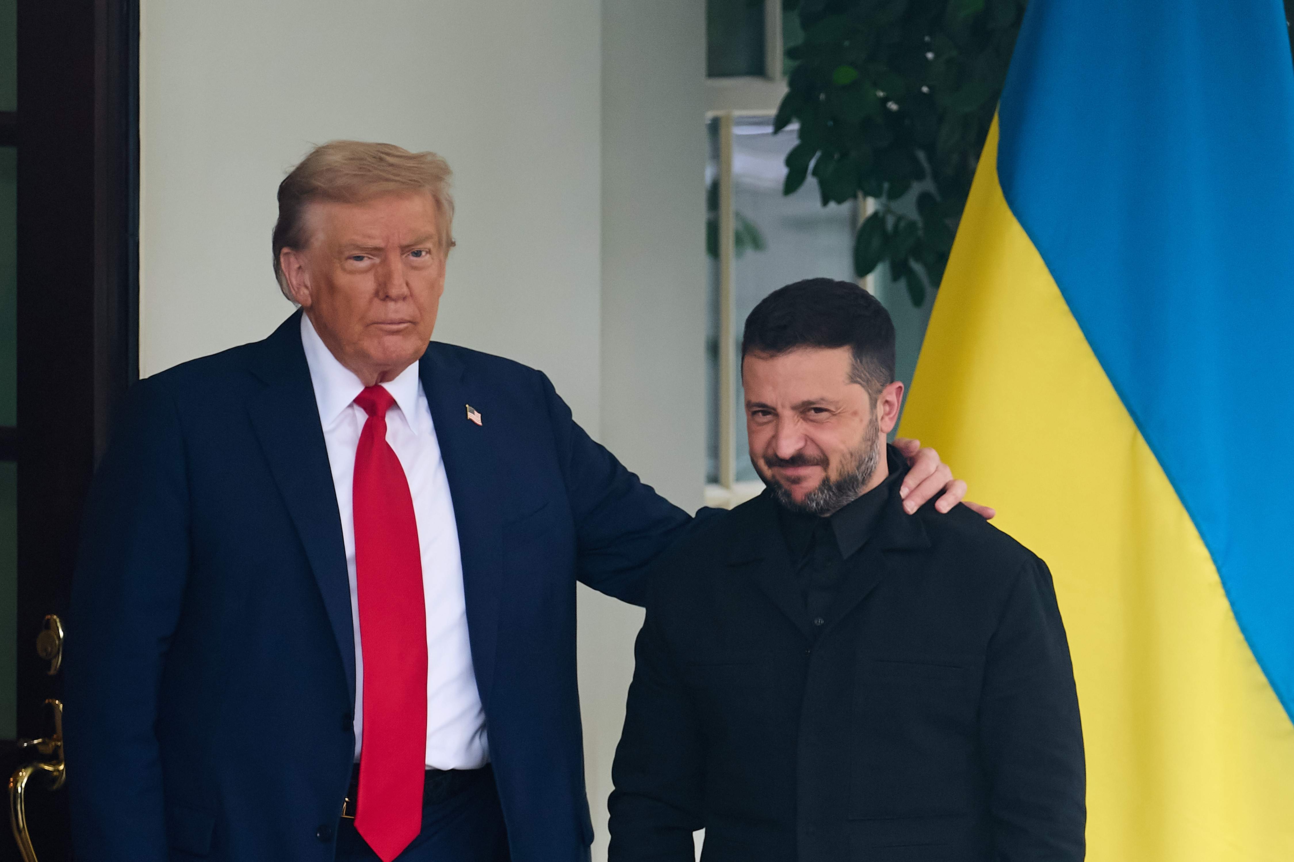 Trump descarta enviar tropas a Ucrania y pide a Zelenski ser más "flexible" en las negociaciones