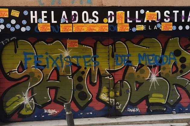 vandalizan heladería catalanofoba gracia vandalizan heladería catalanofoba gracia