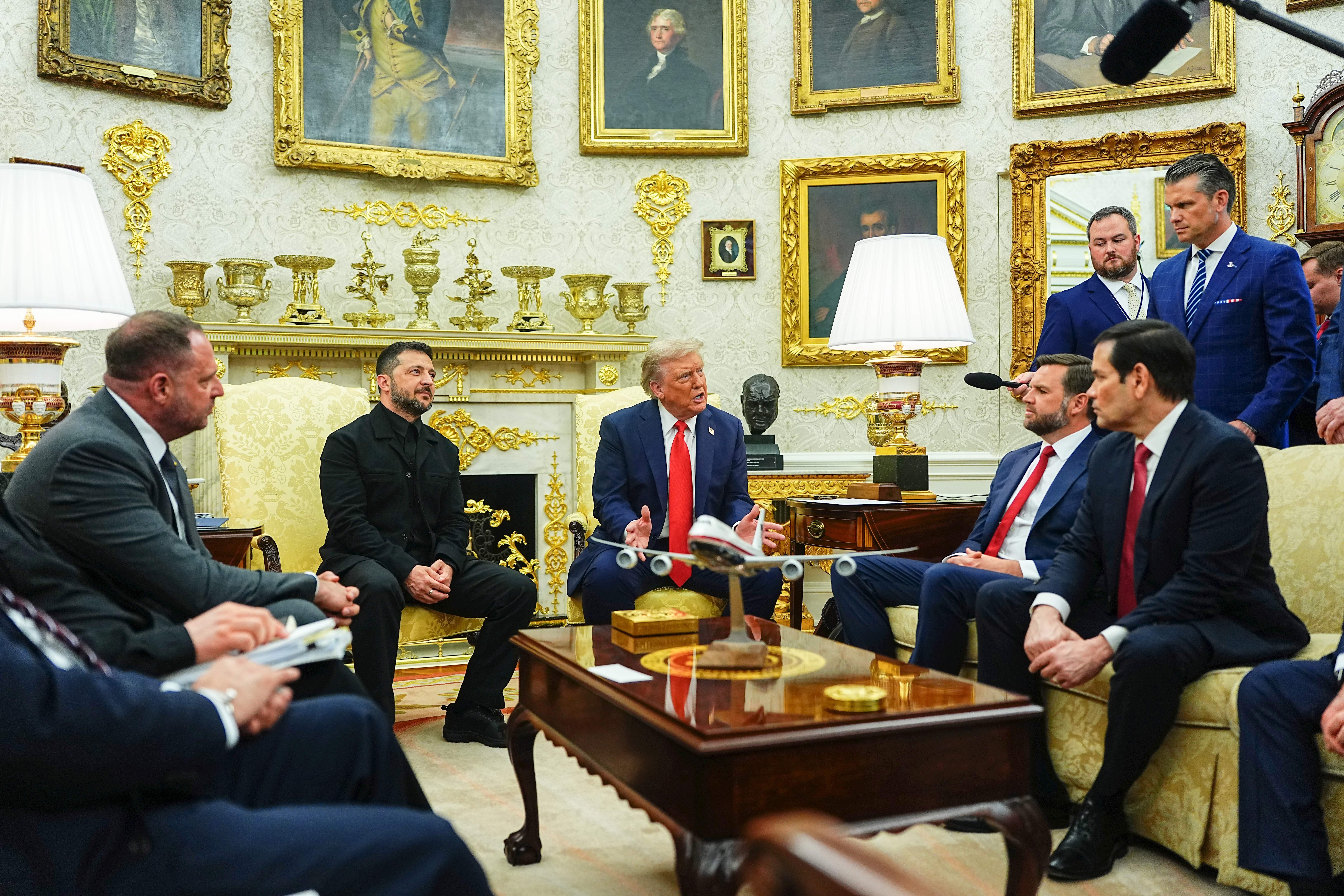 ¿Qué se sabe de la posible cumbre entre Zelenski, Putin y Trump?