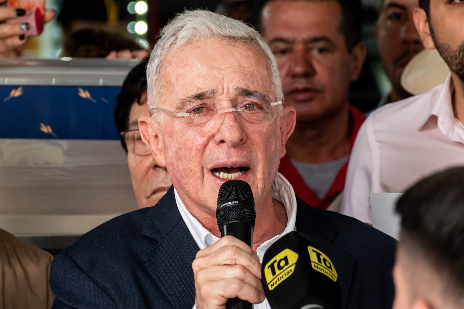La justícia de Colòmbia ordena la llibertat immediata de l'expresident Álvaro Uribe