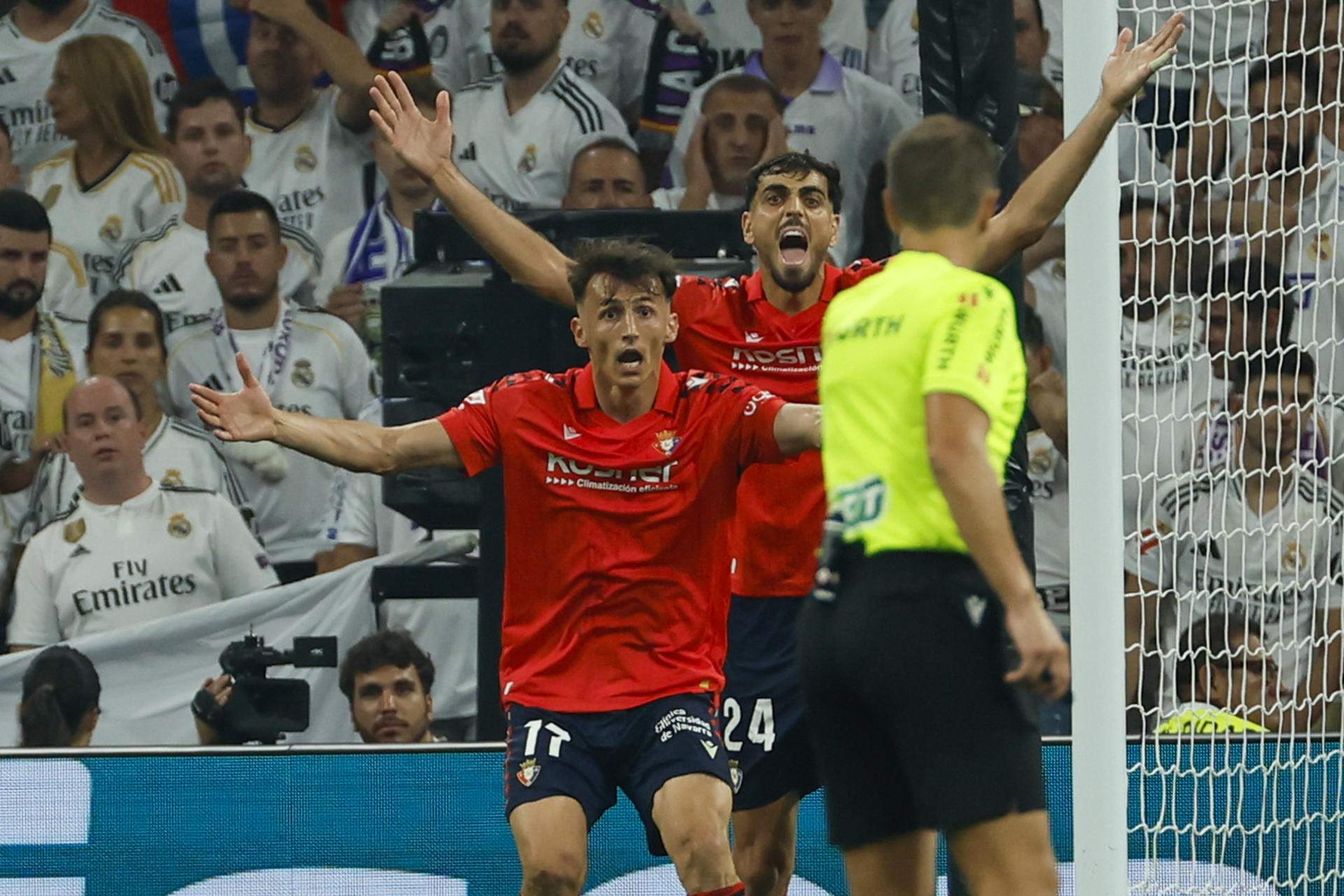 L'Osasuna alça la veu contra l'arbitratge sofert davant el Reial Madrid: "Mbappé trepitja abans Juan Cruz"