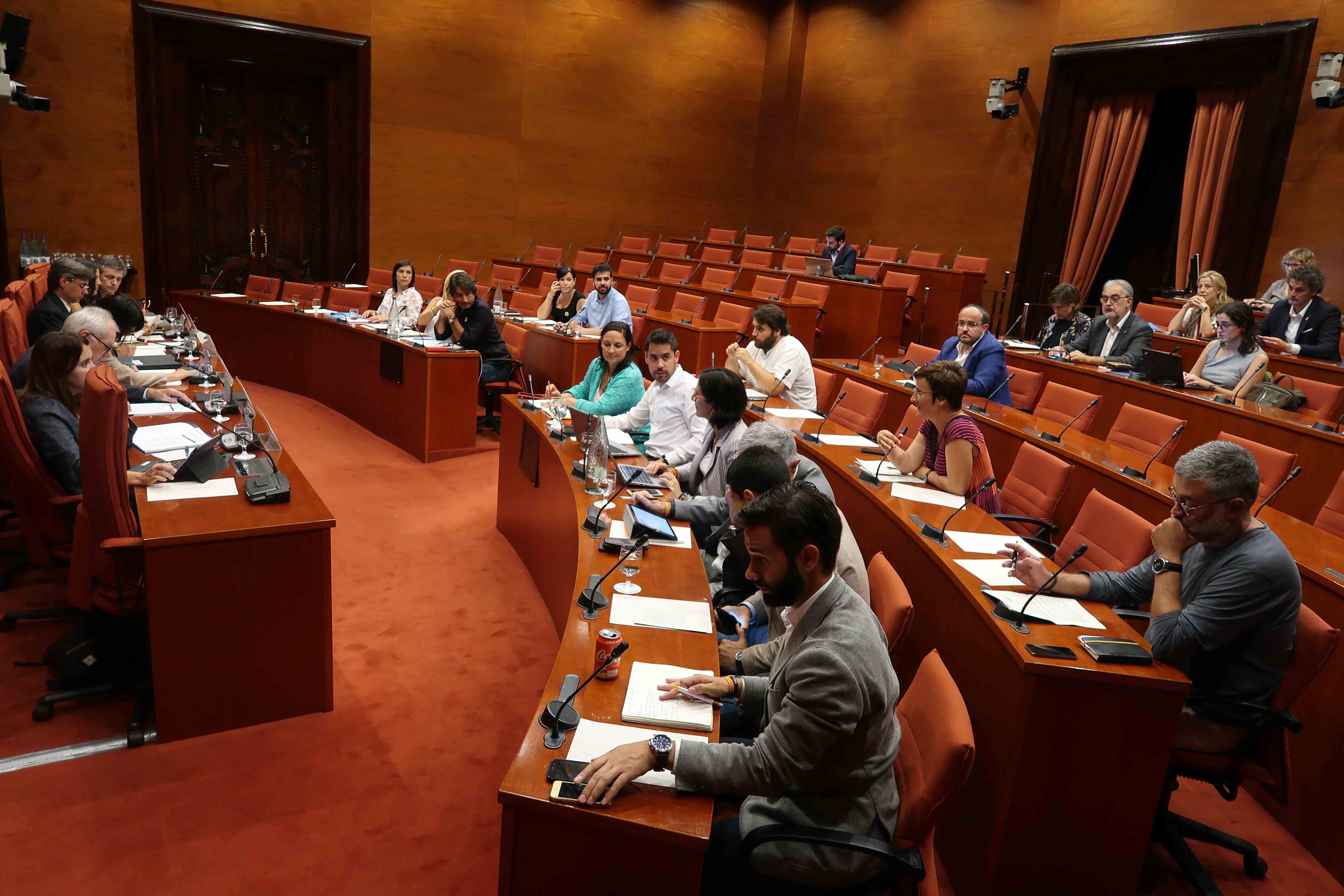 Ciudadanos ignora a los letrados y lleva a la Mesa otra votación en comisión