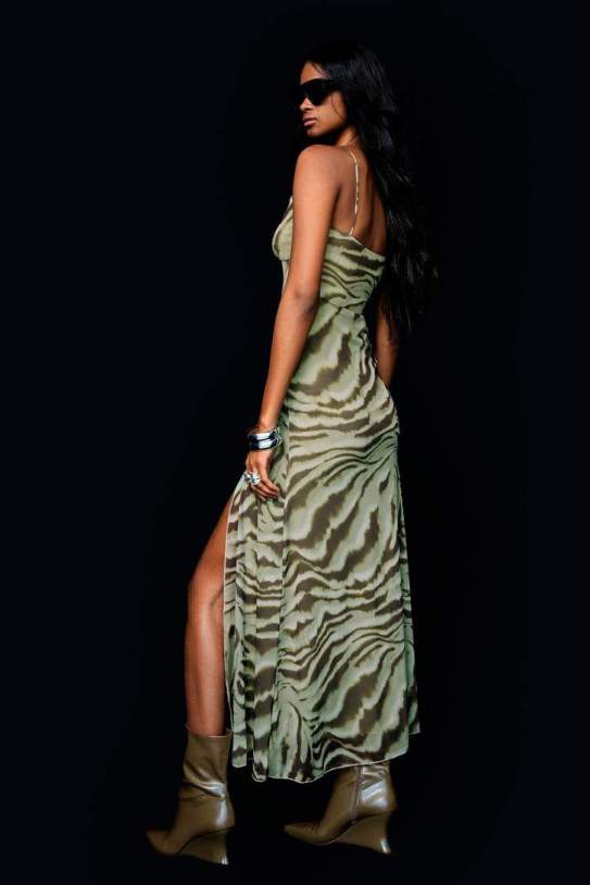 Vestido midi tirantes animal print Vestido midi tirantes animal print