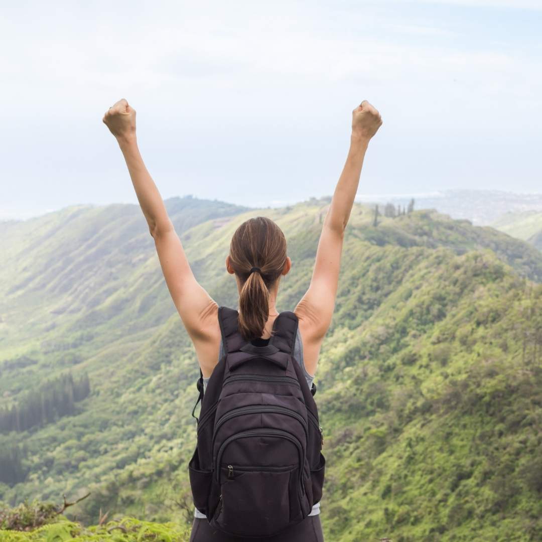 Rutes, aventura i comoditat: les esportives que les senderistes trien per caminar sense límits