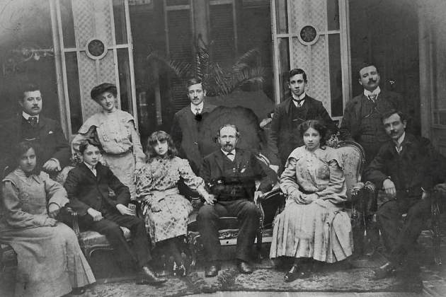 Retrato de la familia Vasena. Font Archivo General de la Nacion. Buenos Aires (1) Retrato de la familia Vasena. Font Archivo General de la Nacion. Buenos Aires (1)
