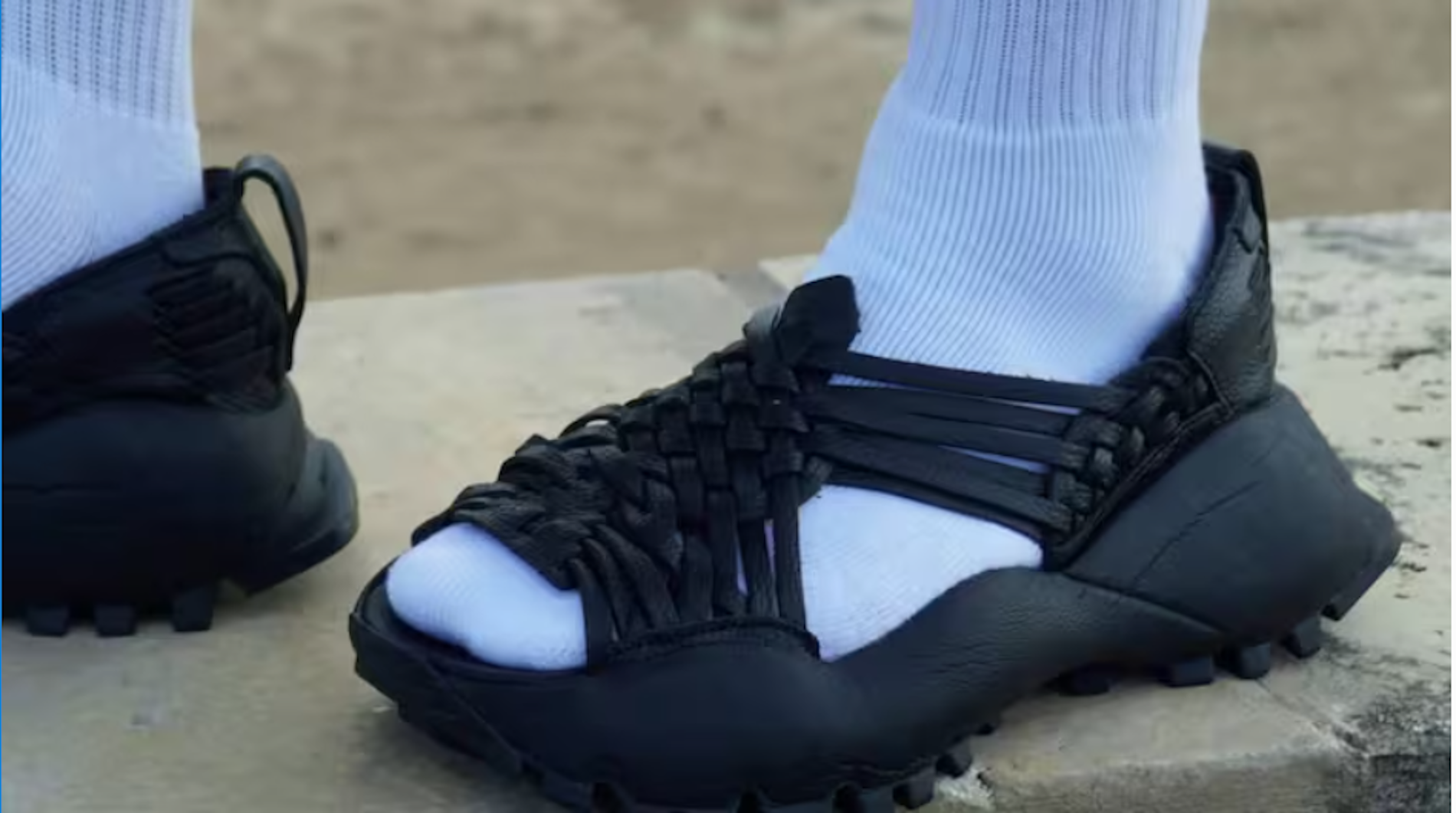 México acusa a Adidas de apropiación cultural indebida por plagiar unas sandalias indígenas